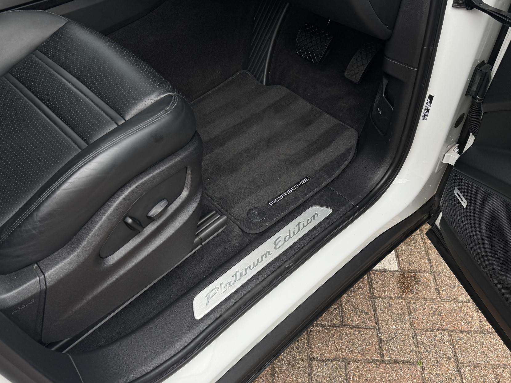 2023 PORSCHE CAYENNE 2023 PORSCHE CAYENNE