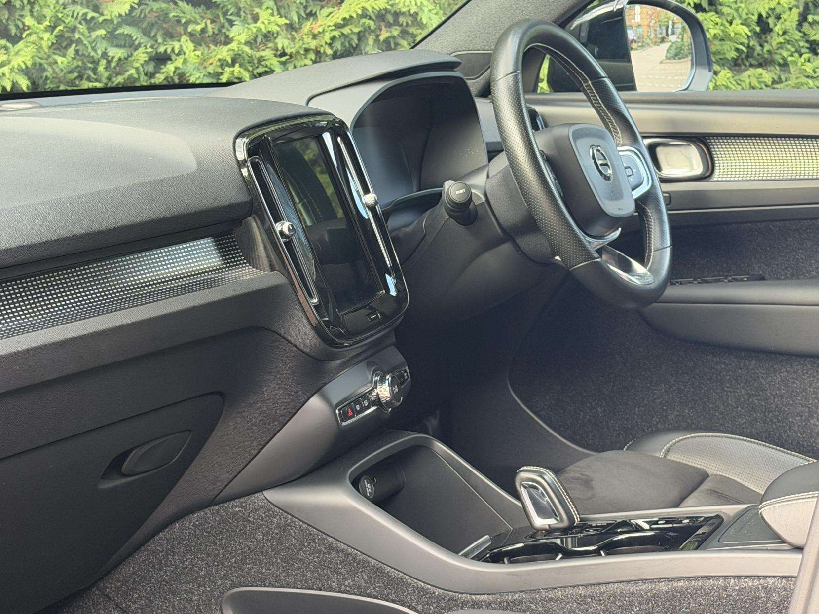 2018 VOLVO XC40 2018 VOLVO XC40