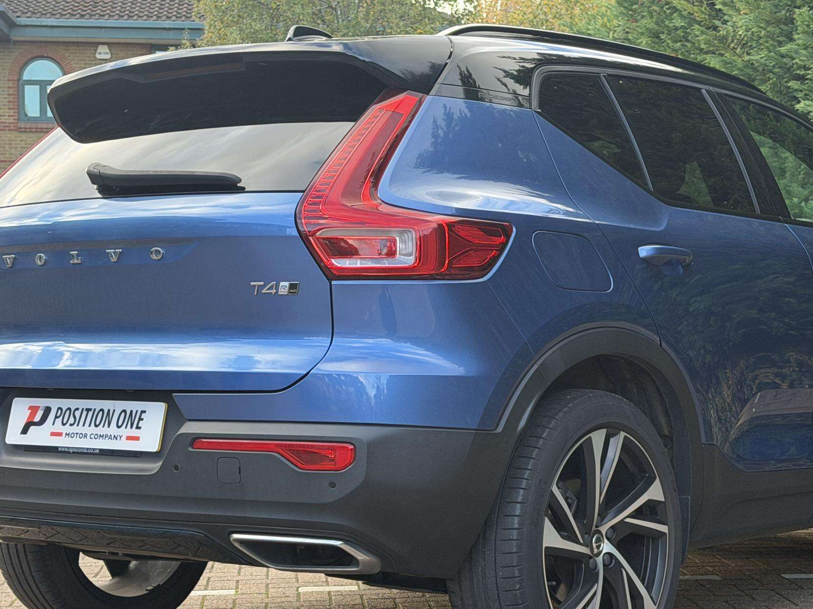 2018 VOLVO XC40 2018 VOLVO XC40