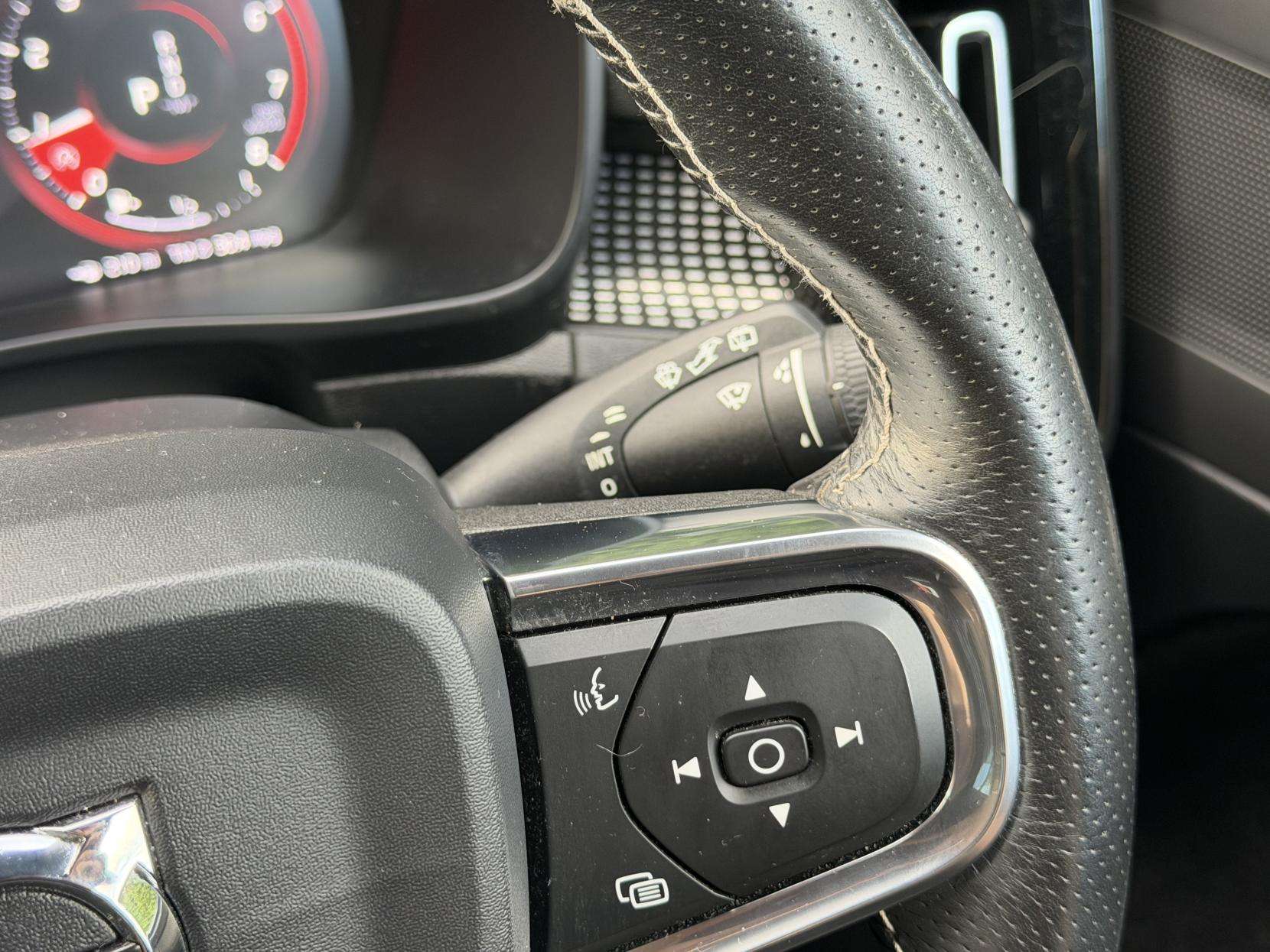 2018 VOLVO XC40 2018 VOLVO XC40