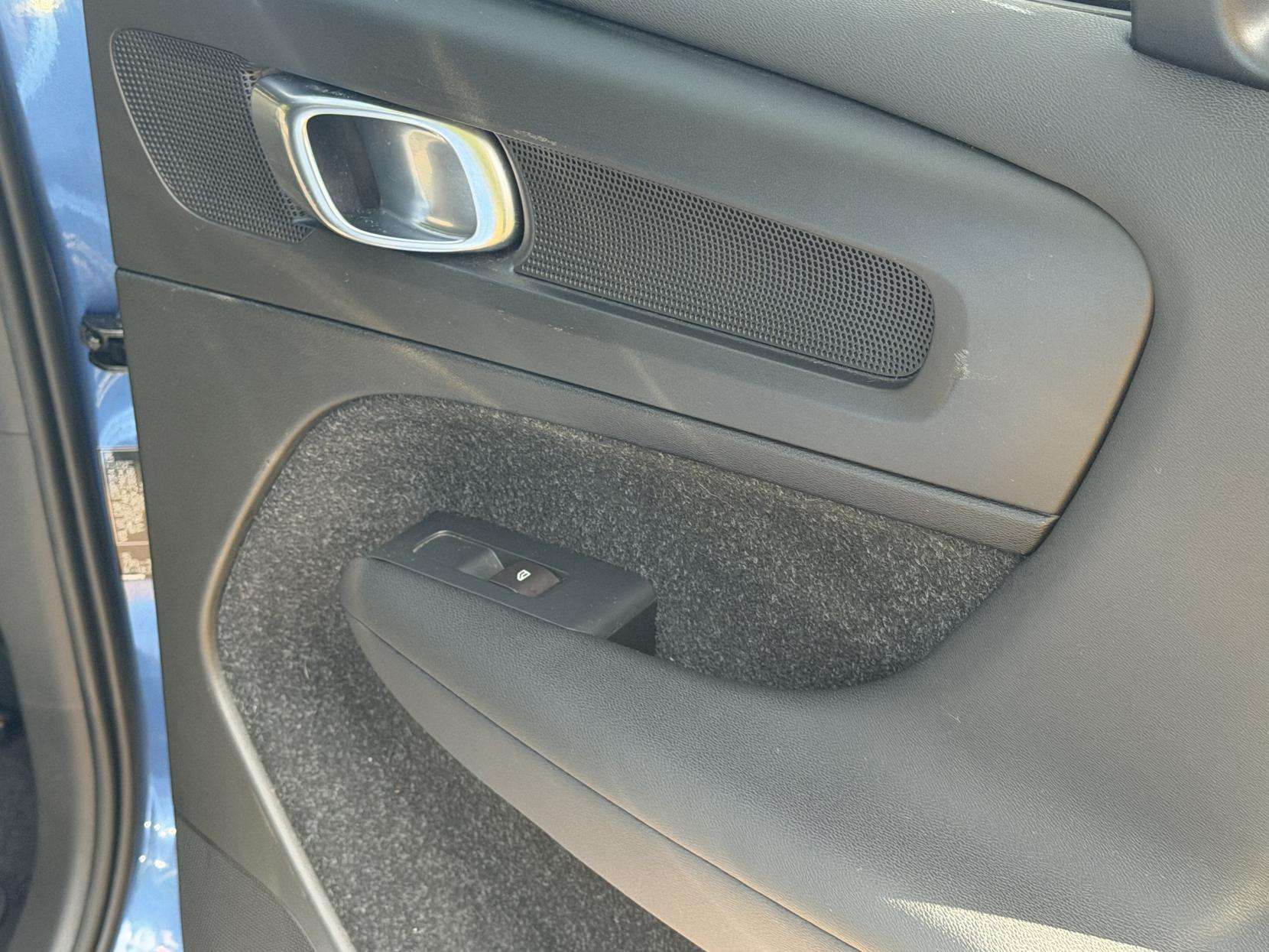 2018 VOLVO XC40 2018 VOLVO XC40