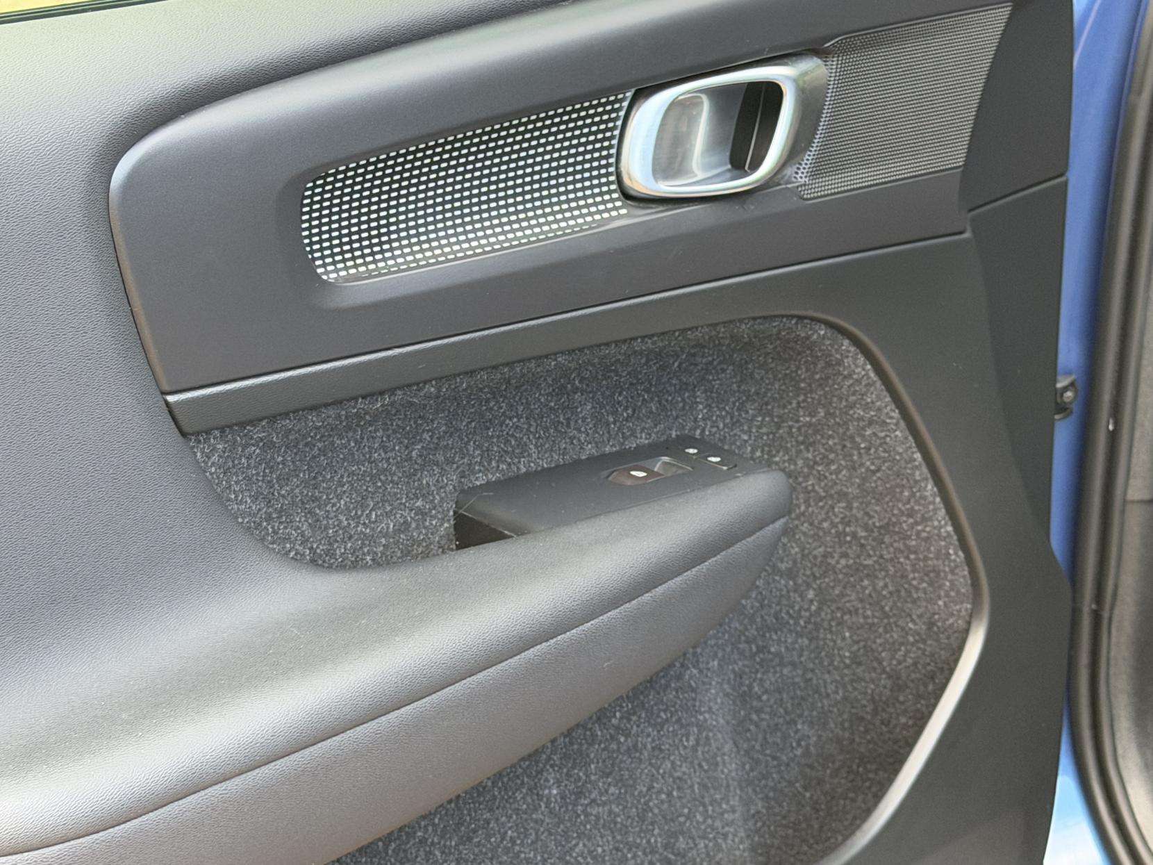 2018 VOLVO XC40 2018 VOLVO XC40