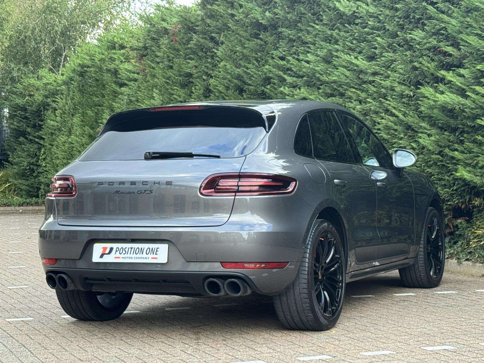 2018 PORSCHE MACAN 2018 PORSCHE MACAN