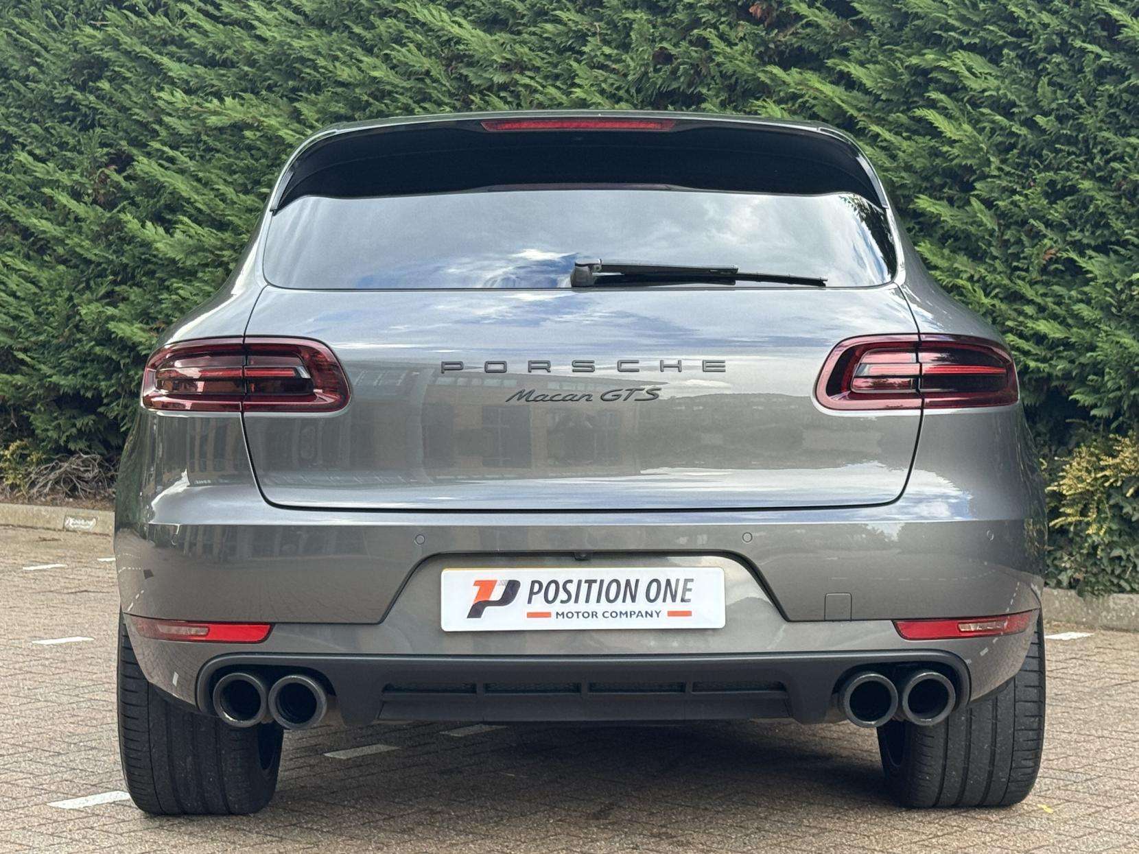 2018 PORSCHE MACAN 2018 PORSCHE MACAN