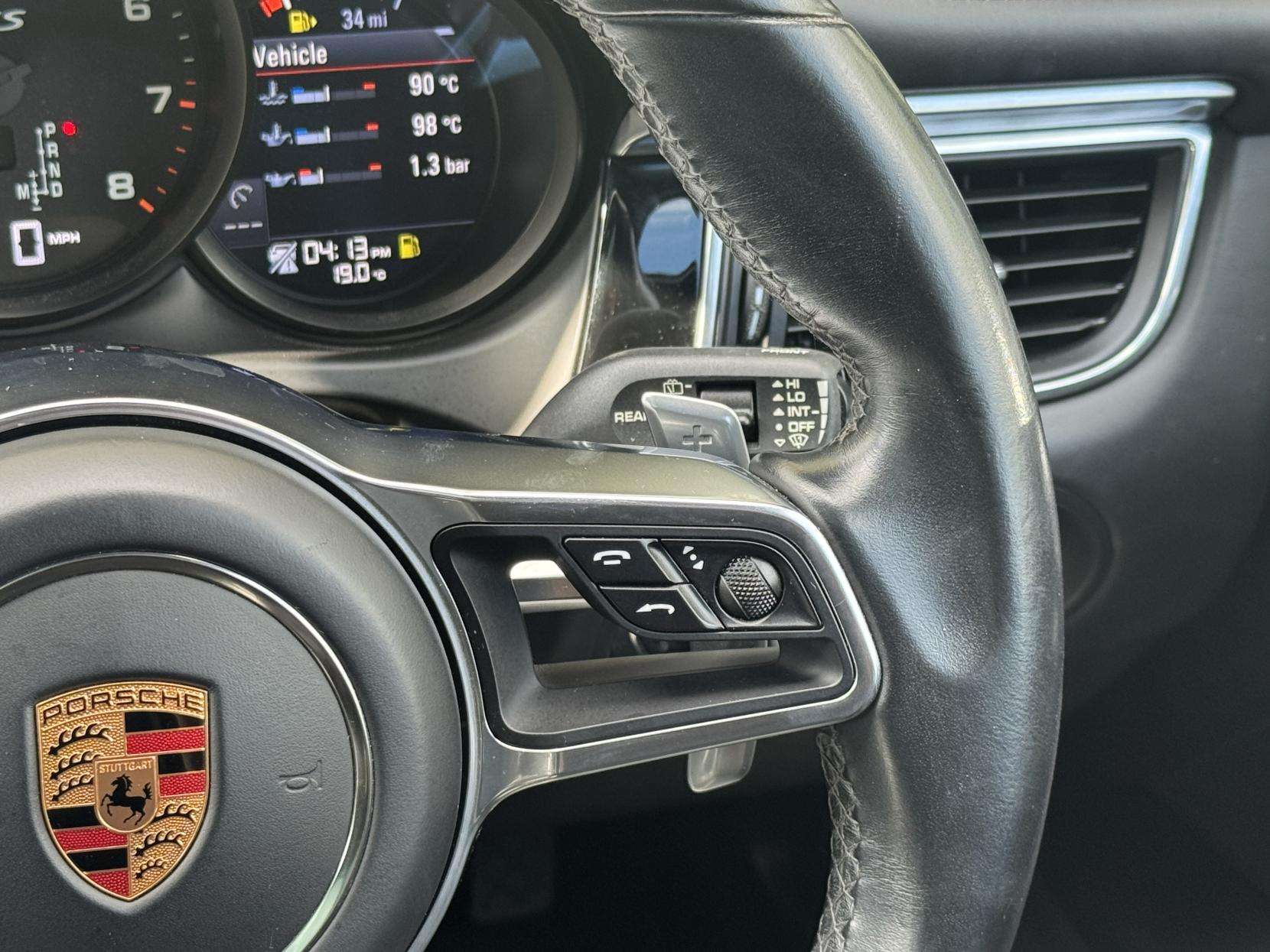 2018 PORSCHE MACAN 2018 PORSCHE MACAN