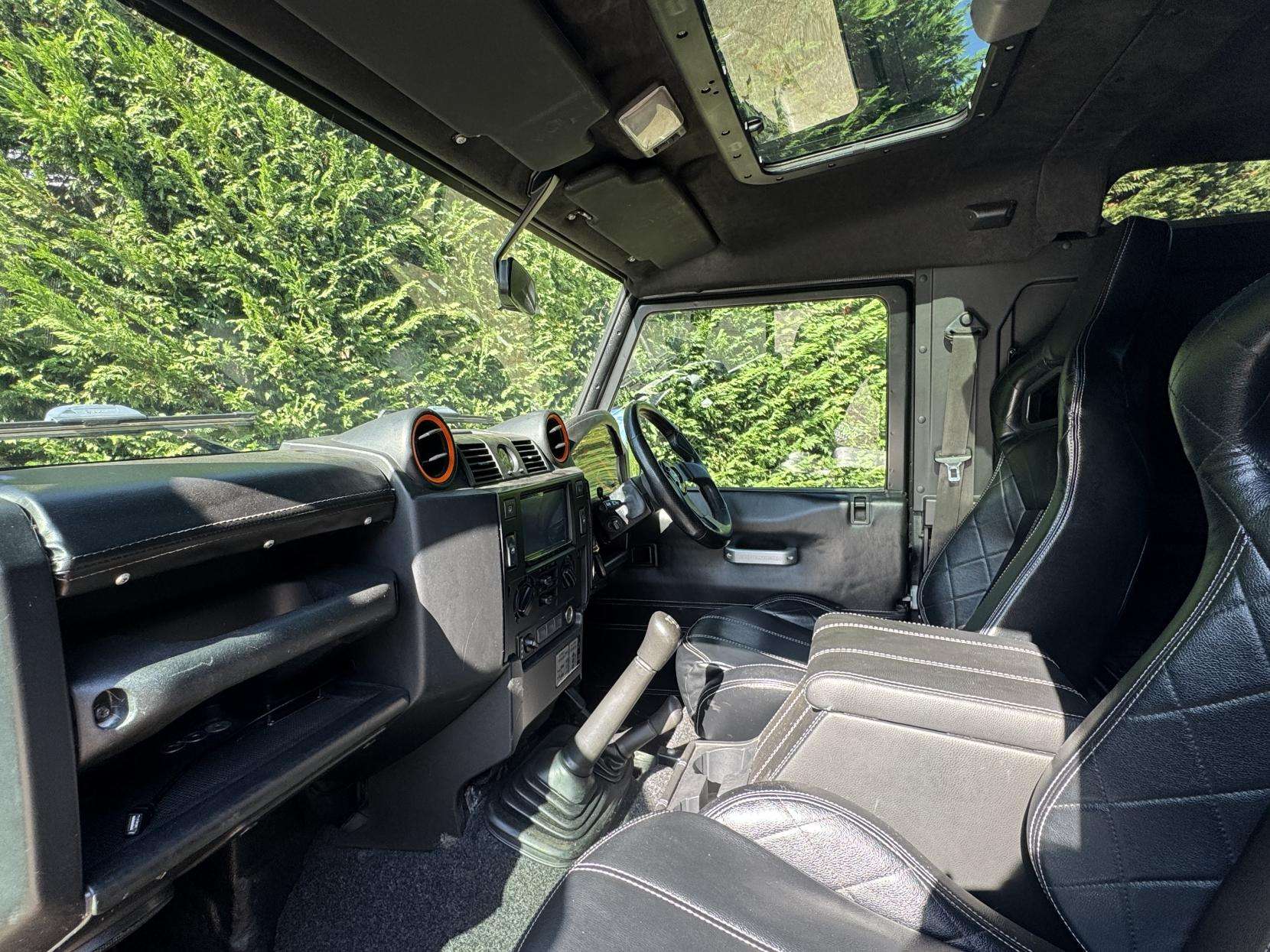 2010 LAND ROVER DEFENDER 90 2010 LAND ROVER DEFENDER 90