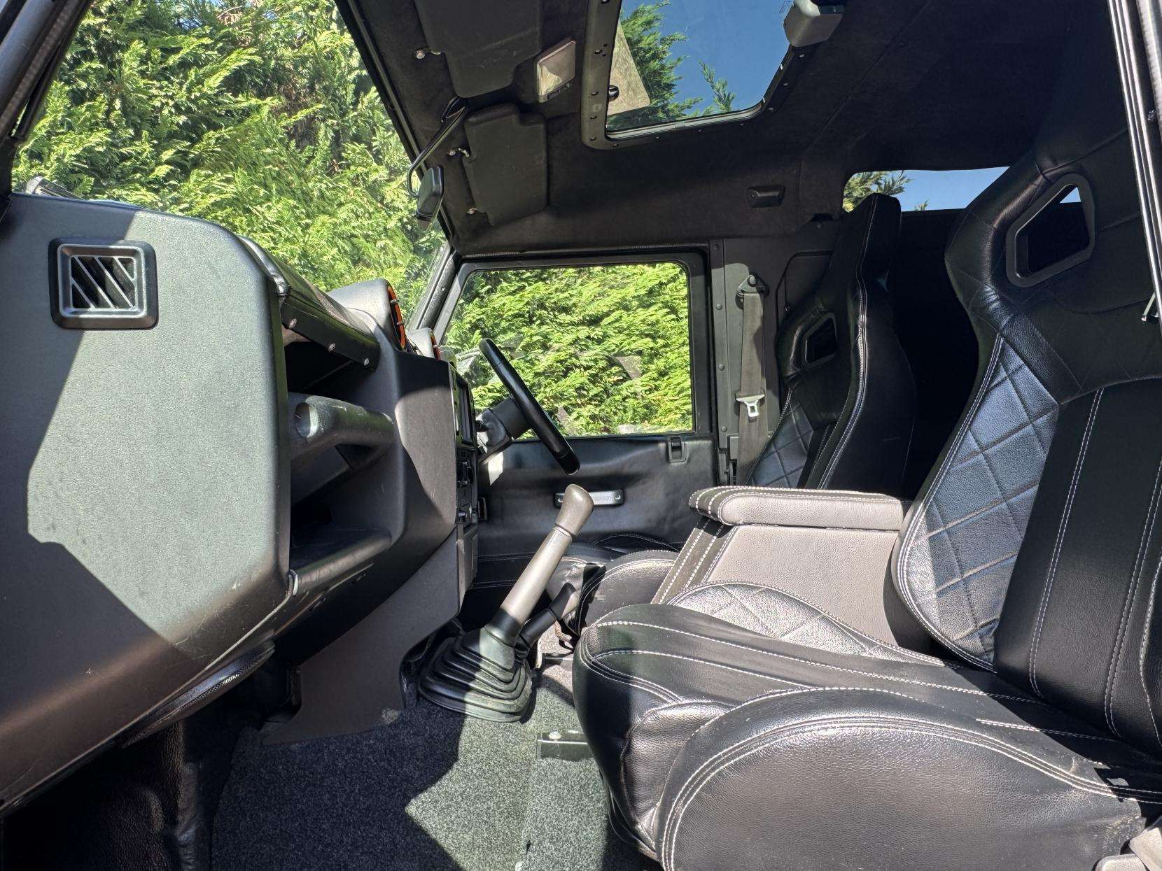 2010 LAND ROVER DEFENDER 90 2010 LAND ROVER DEFENDER 90