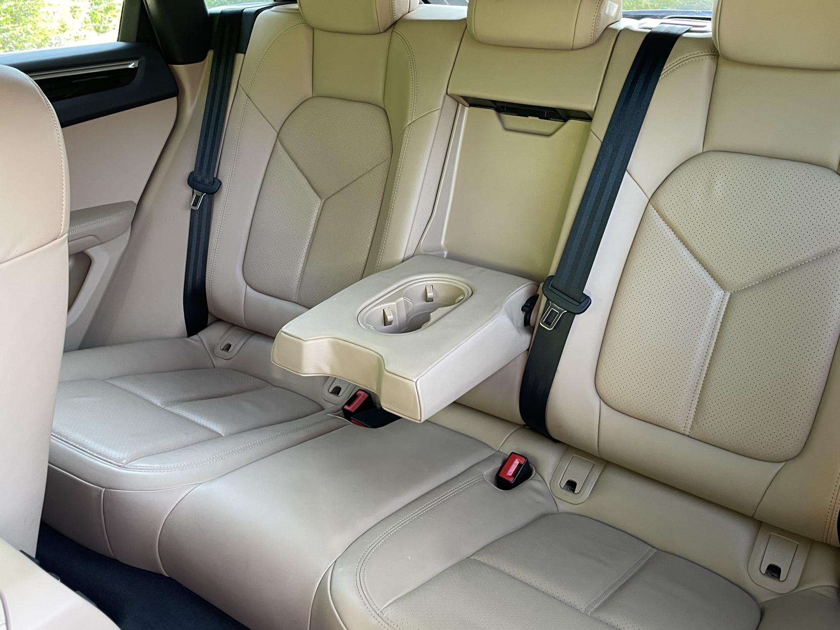 2019 PORSCHE MACAN 2019 PORSCHE MACAN