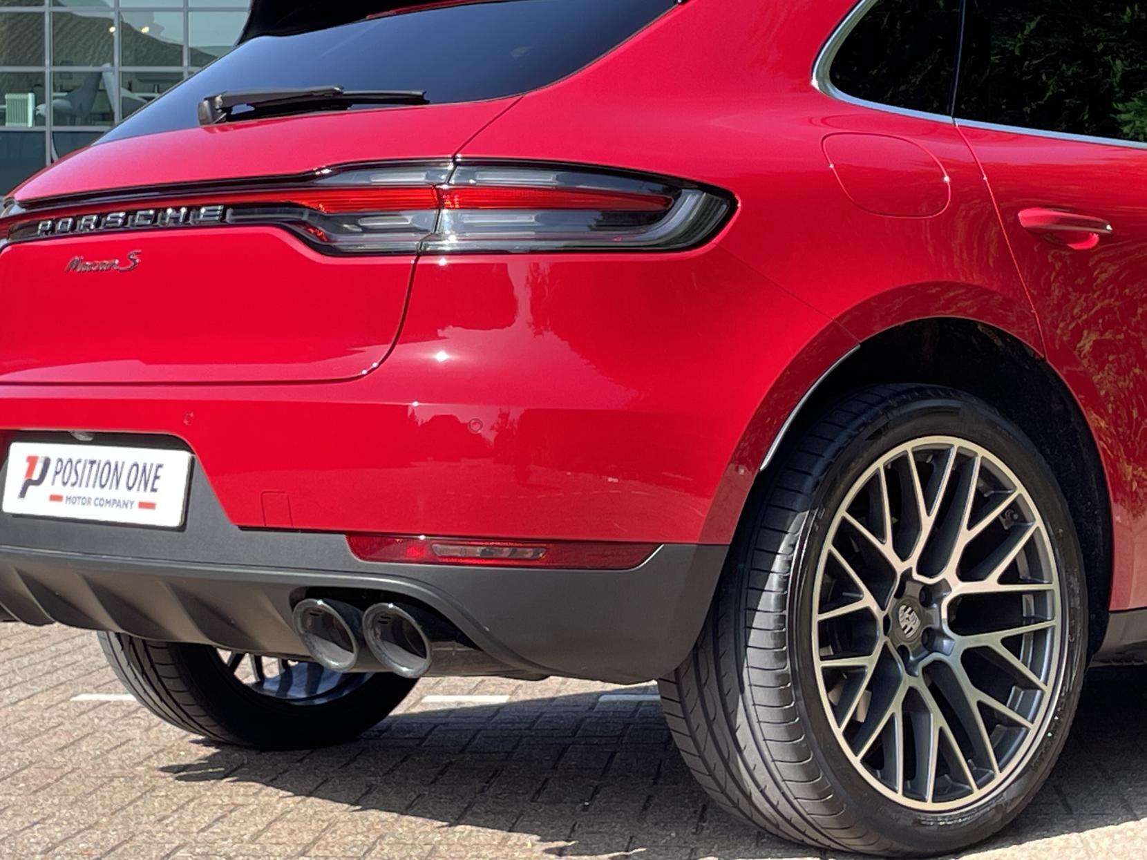 2019 PORSCHE MACAN 2019 PORSCHE MACAN
