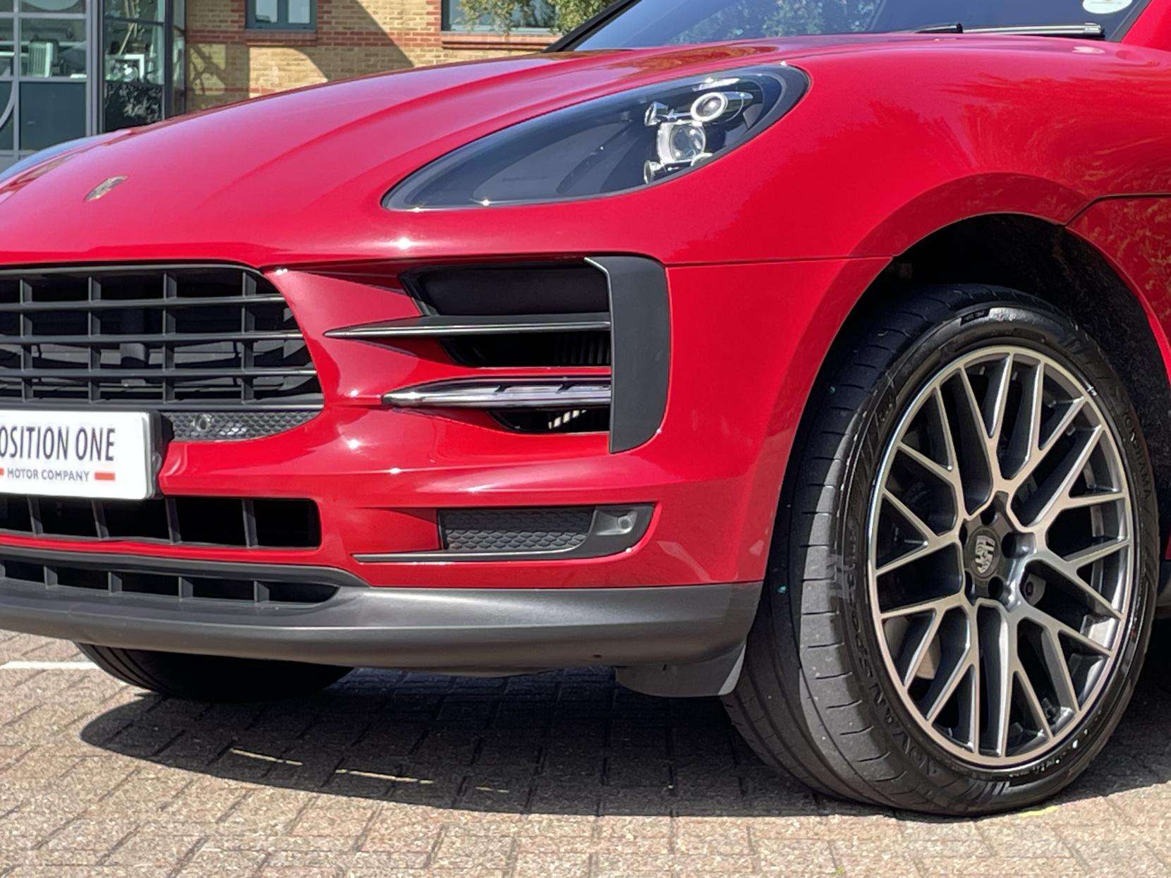 2019 PORSCHE MACAN 2019 PORSCHE MACAN