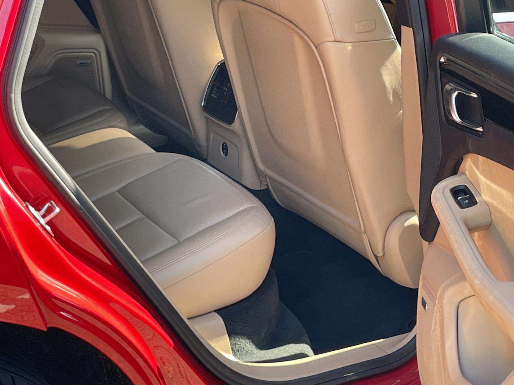 2019 PORSCHE MACAN 2019 PORSCHE MACAN