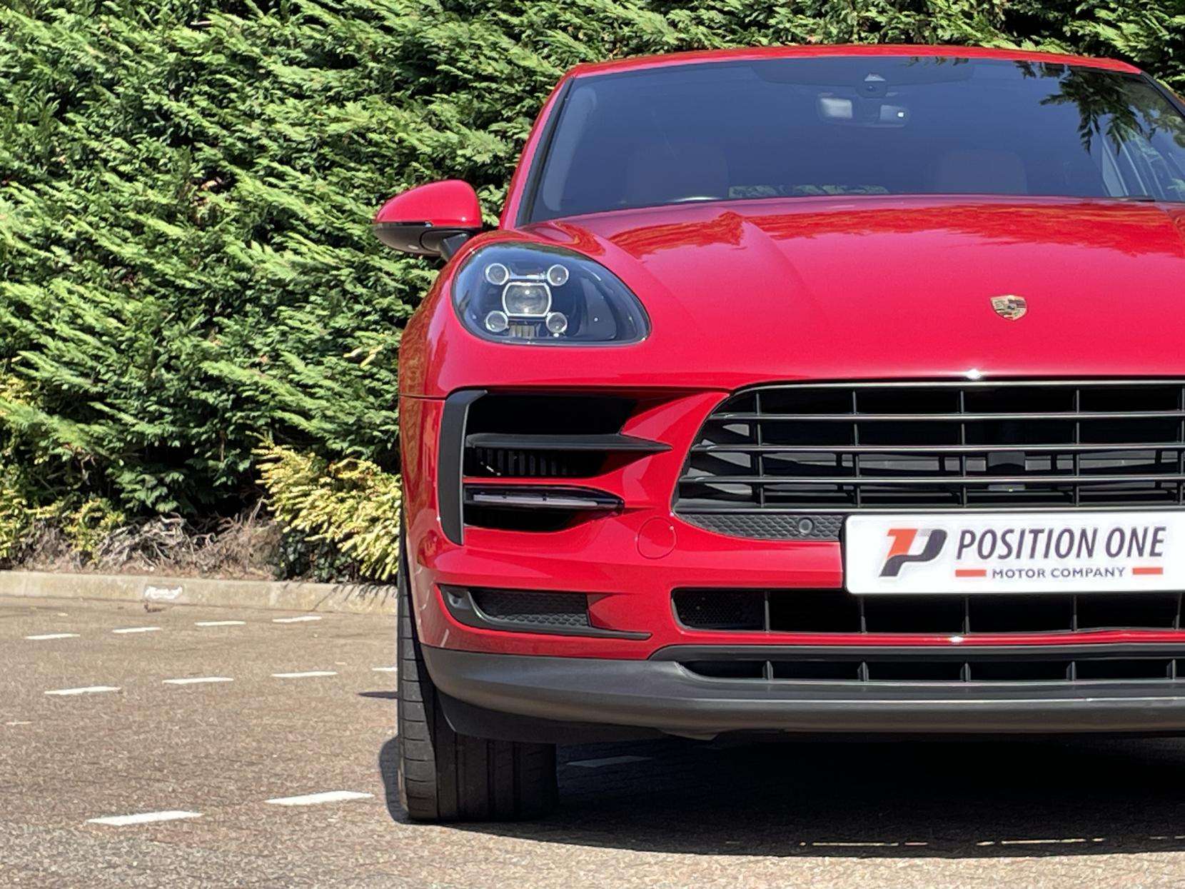 2019 PORSCHE MACAN 2019 PORSCHE MACAN