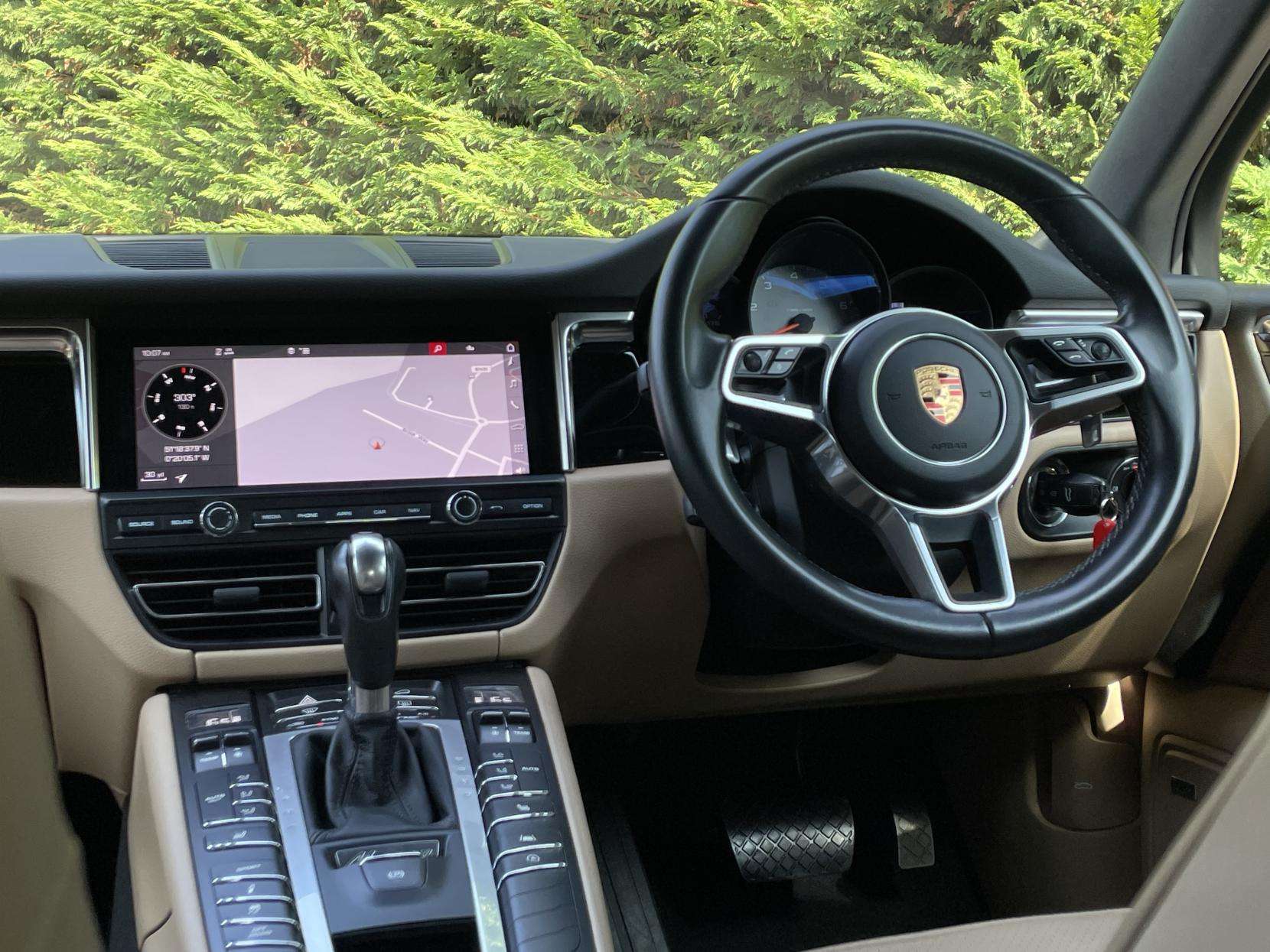 2019 PORSCHE MACAN 2019 PORSCHE MACAN