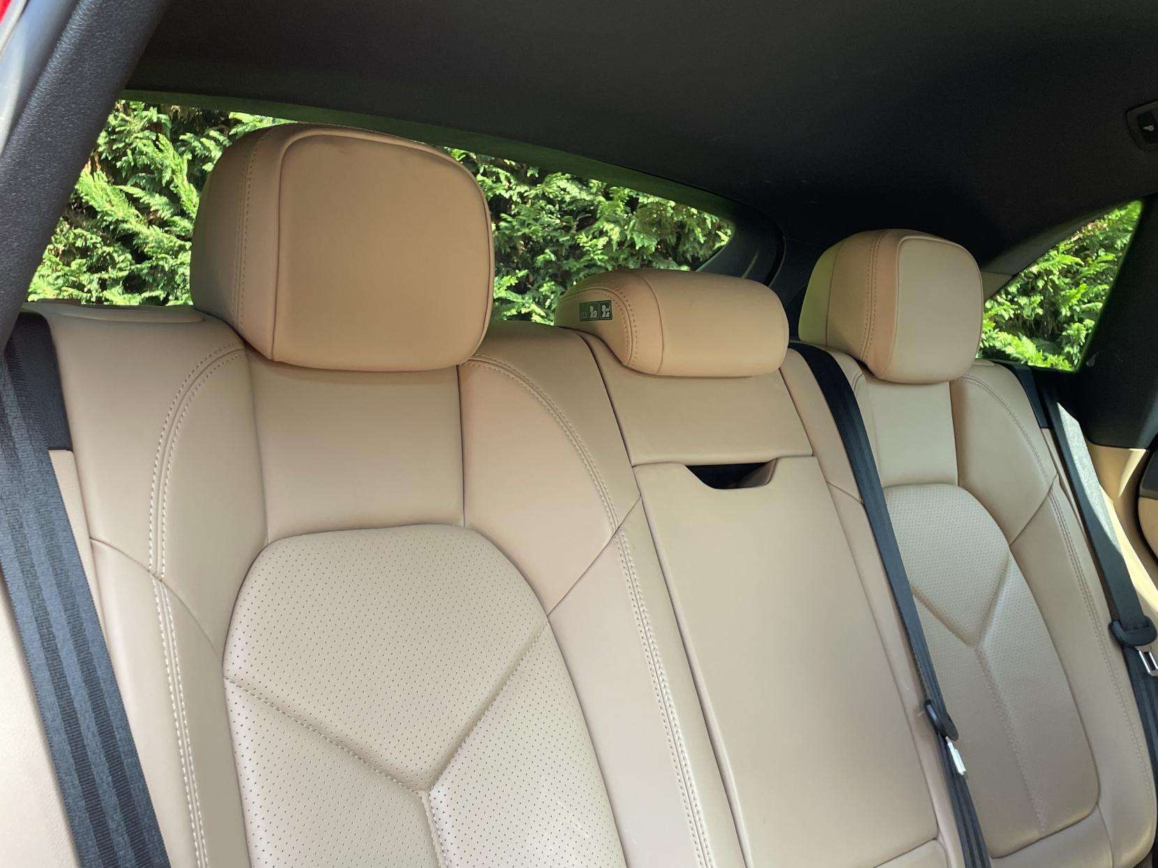 2019 PORSCHE MACAN 2019 PORSCHE MACAN