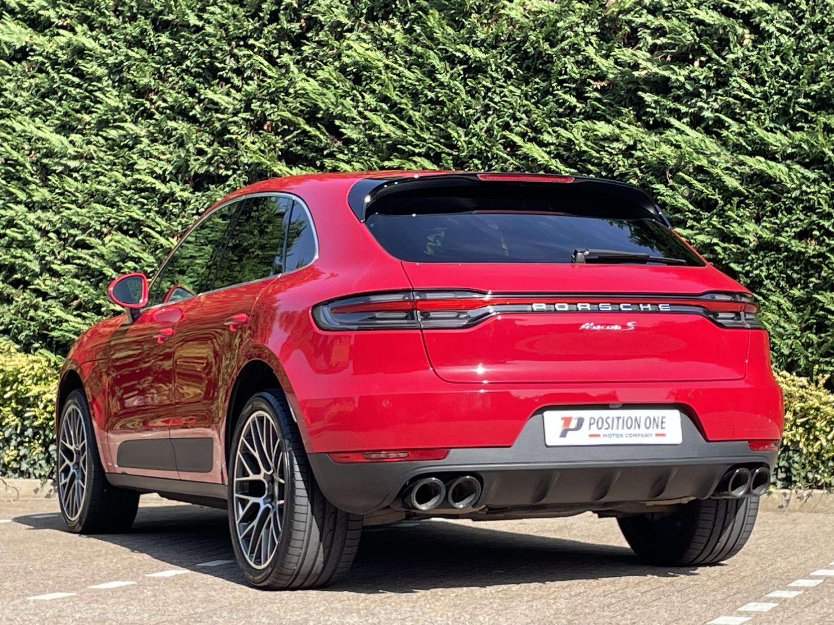 2019 PORSCHE MACAN 2019 PORSCHE MACAN