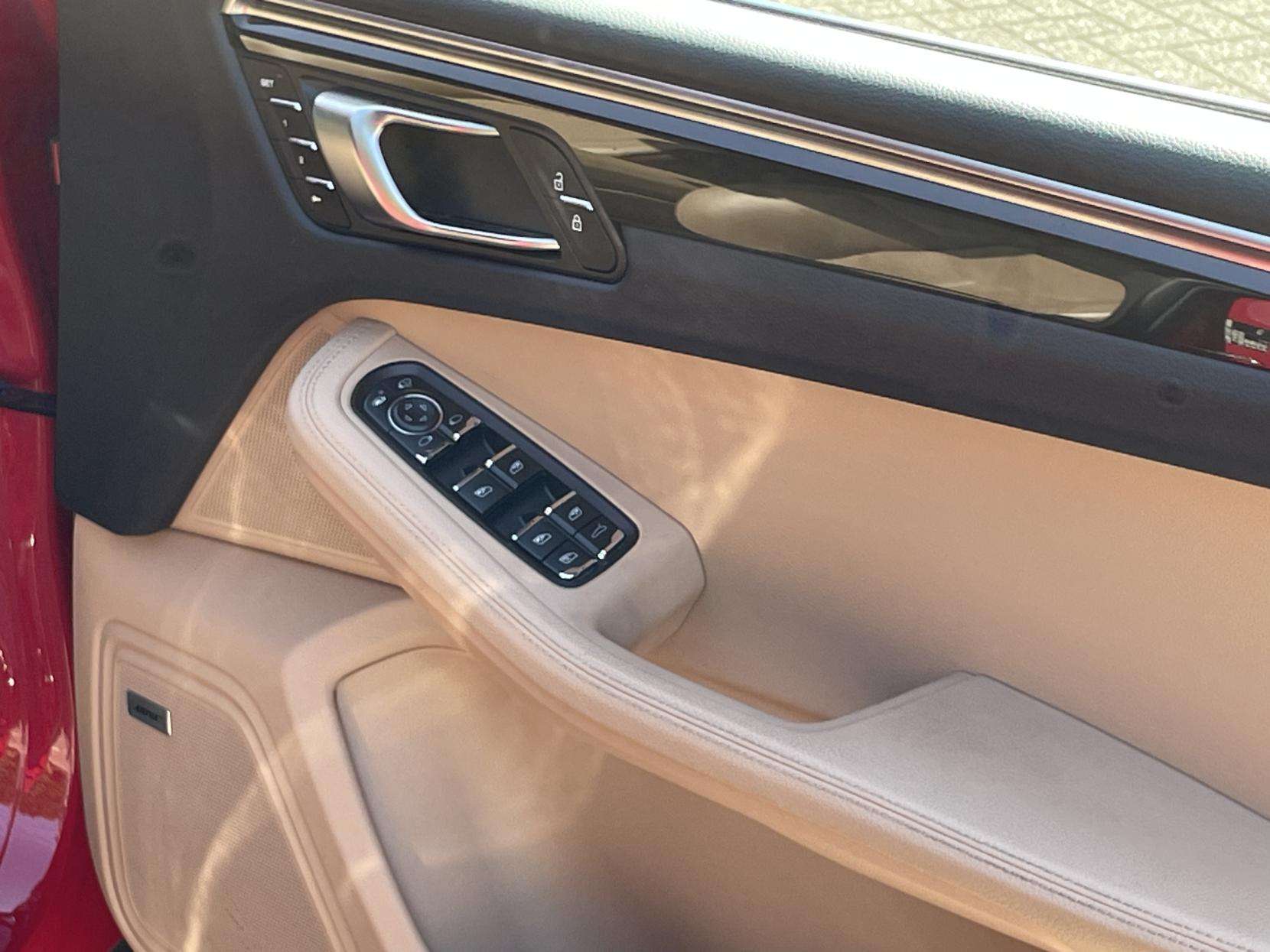 2019 PORSCHE MACAN 2019 PORSCHE MACAN