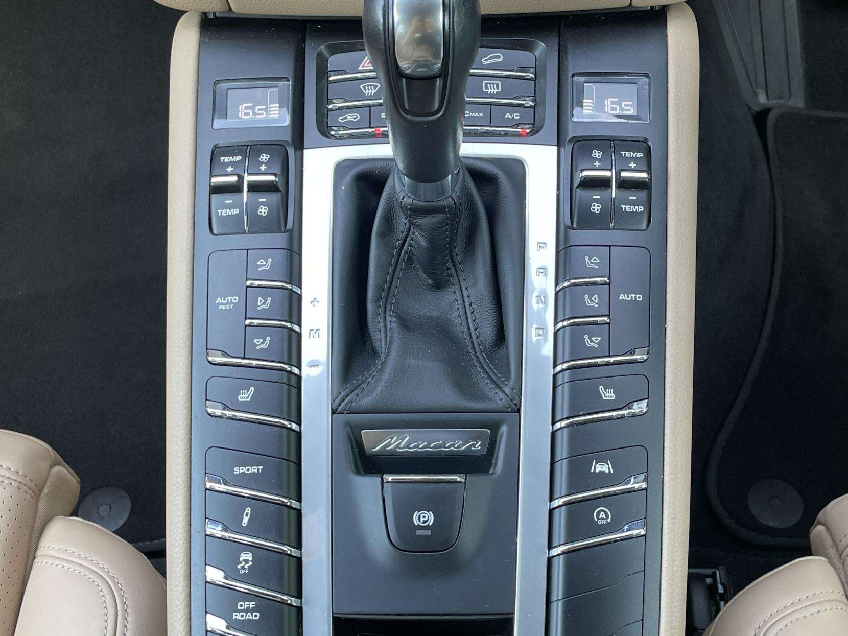 2019 PORSCHE MACAN 2019 PORSCHE MACAN