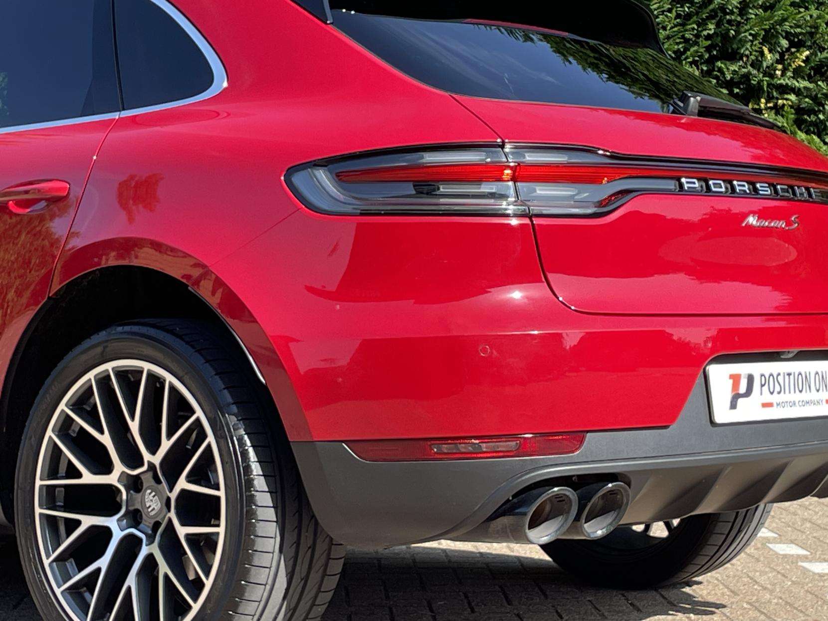 2019 PORSCHE MACAN 2019 PORSCHE MACAN
