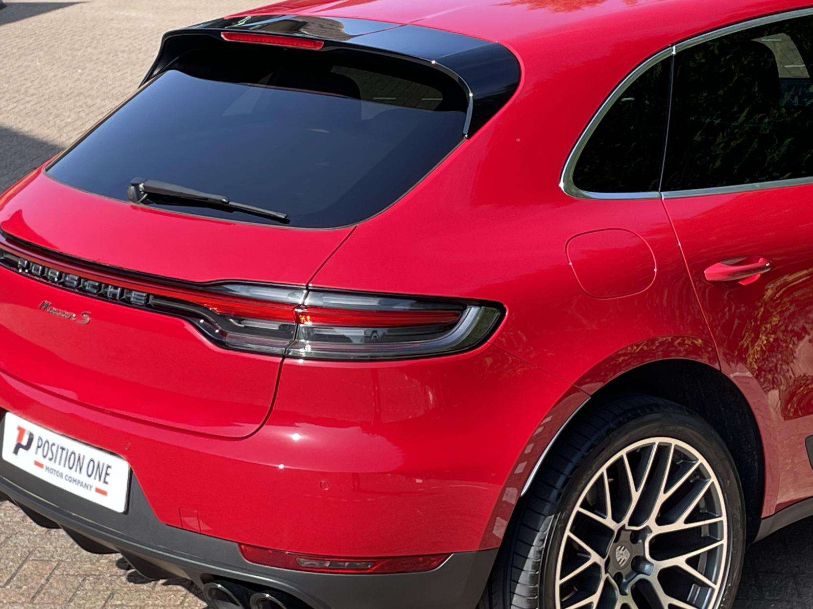2019 PORSCHE MACAN 2019 PORSCHE MACAN
