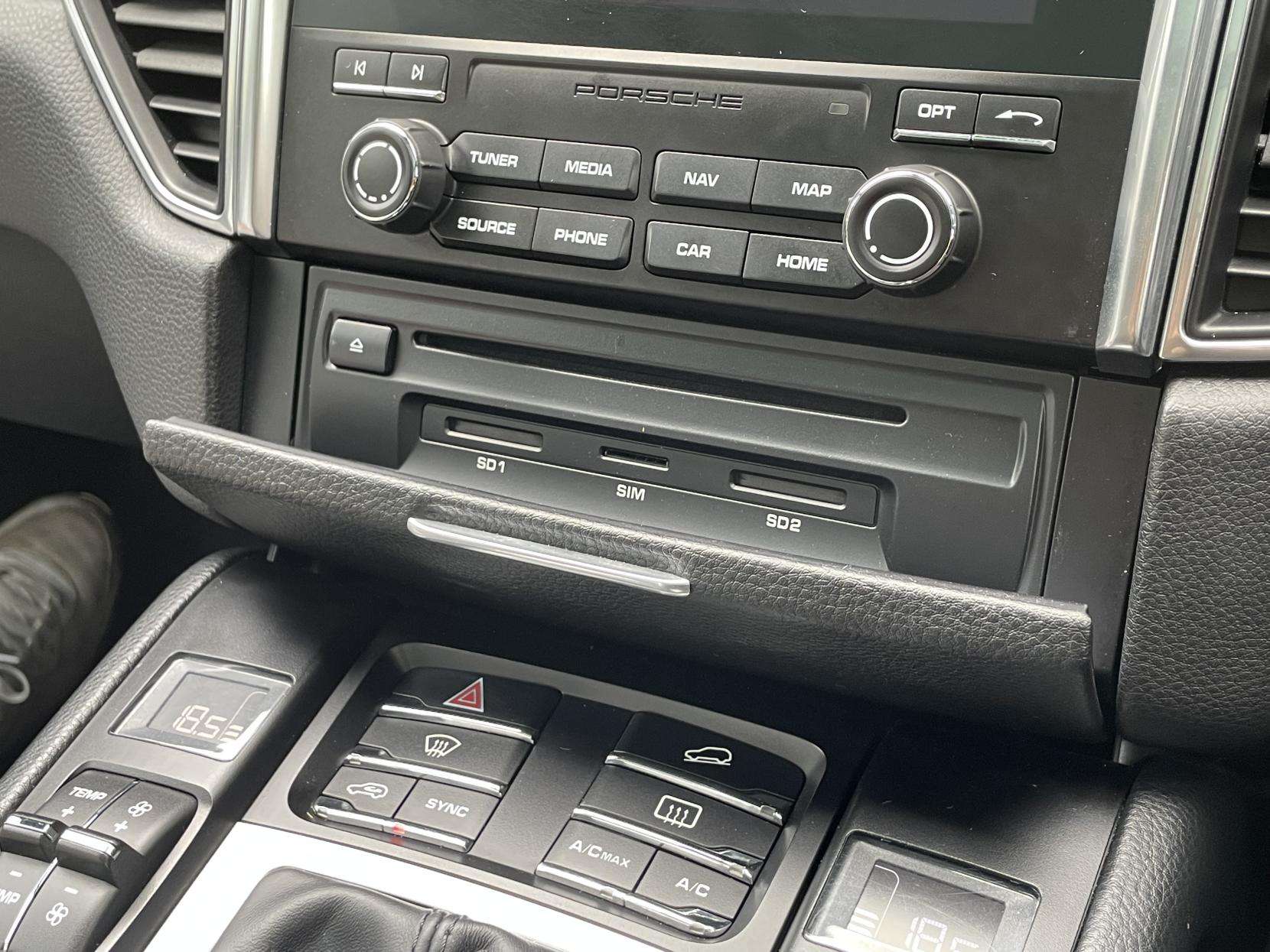 2018 PORSCHE MACAN 2018 PORSCHE MACAN