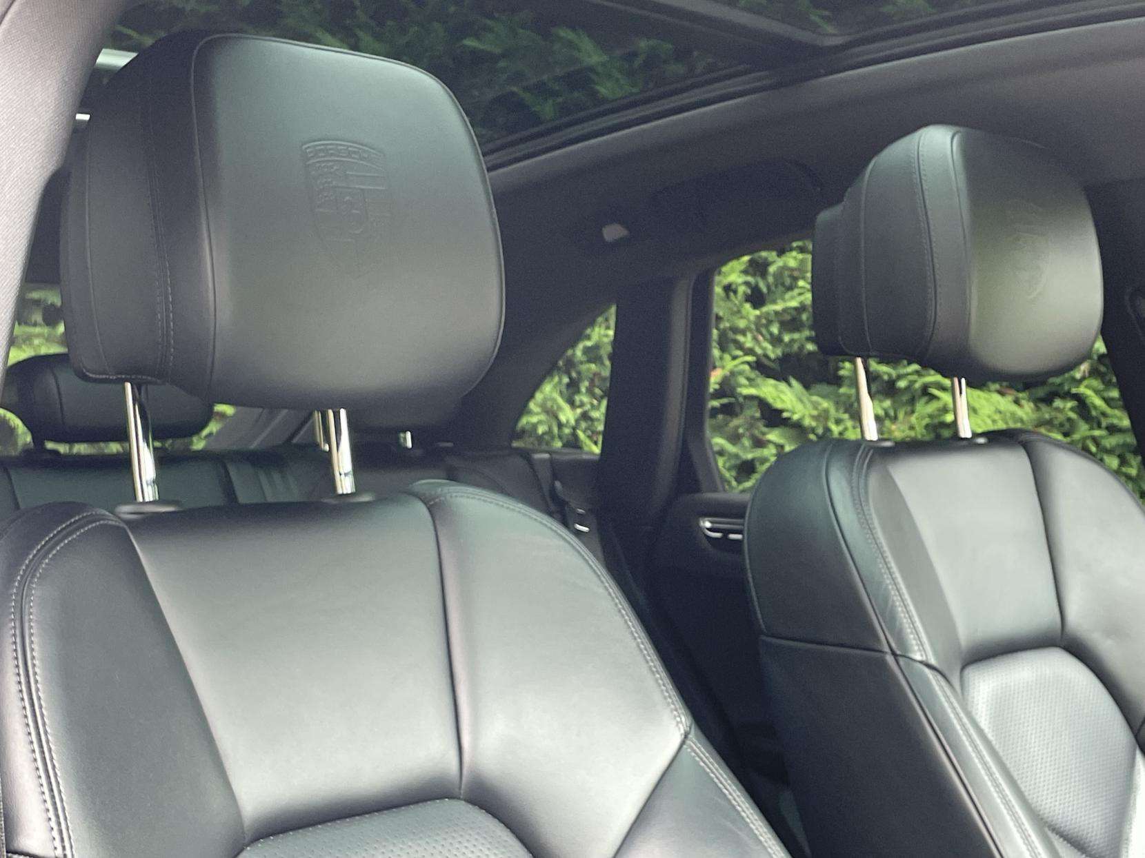 2018 PORSCHE MACAN 2018 PORSCHE MACAN