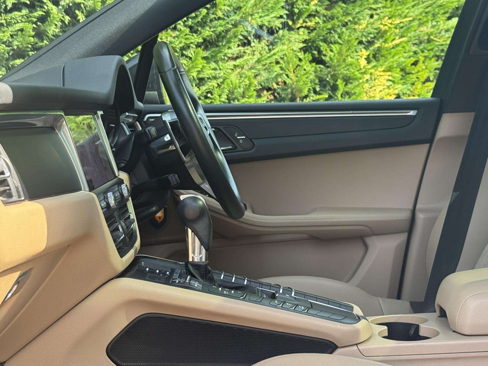 2020 PORSCHE MACAN 2020 PORSCHE MACAN