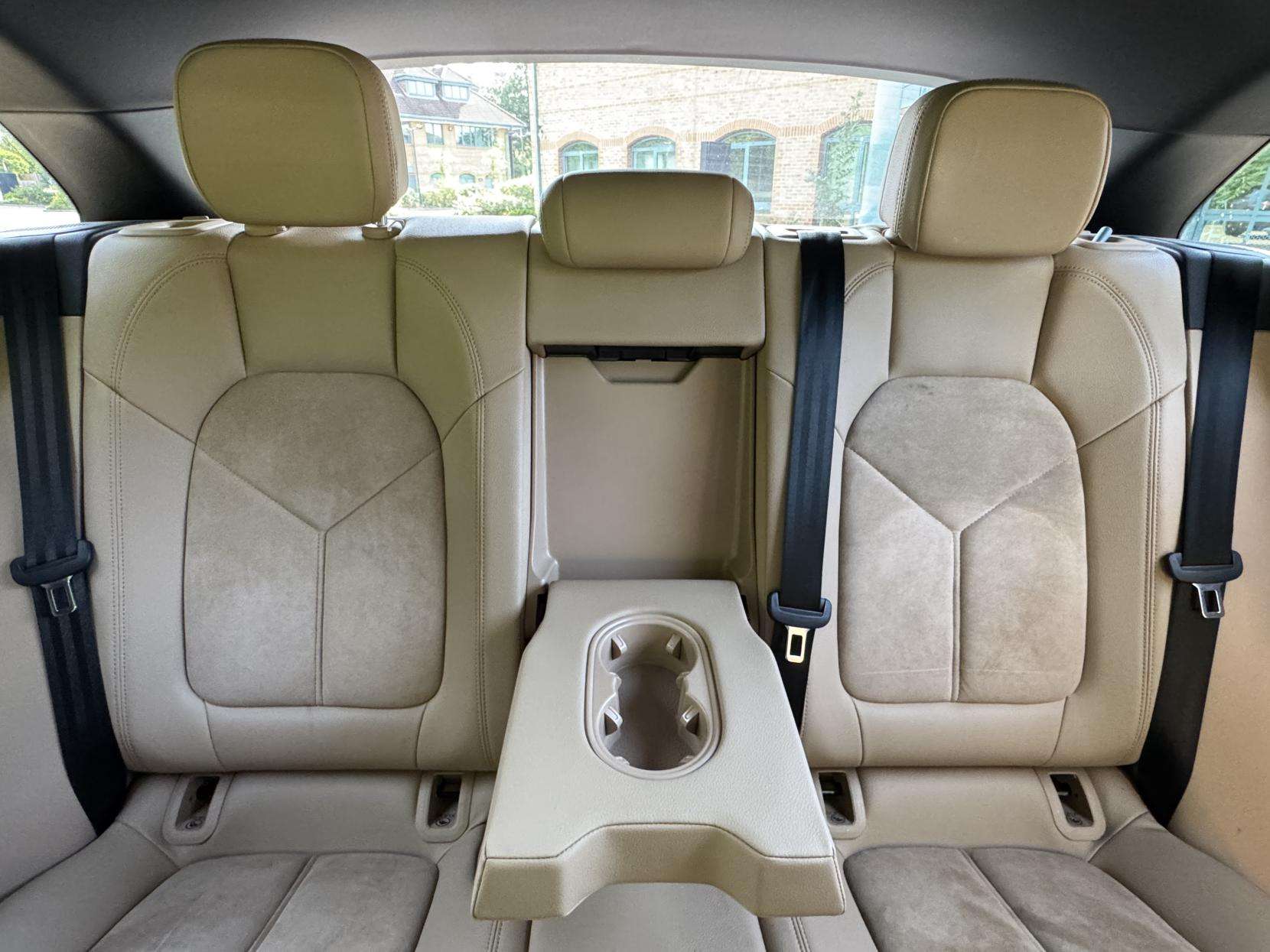 2020 PORSCHE MACAN 2020 PORSCHE MACAN