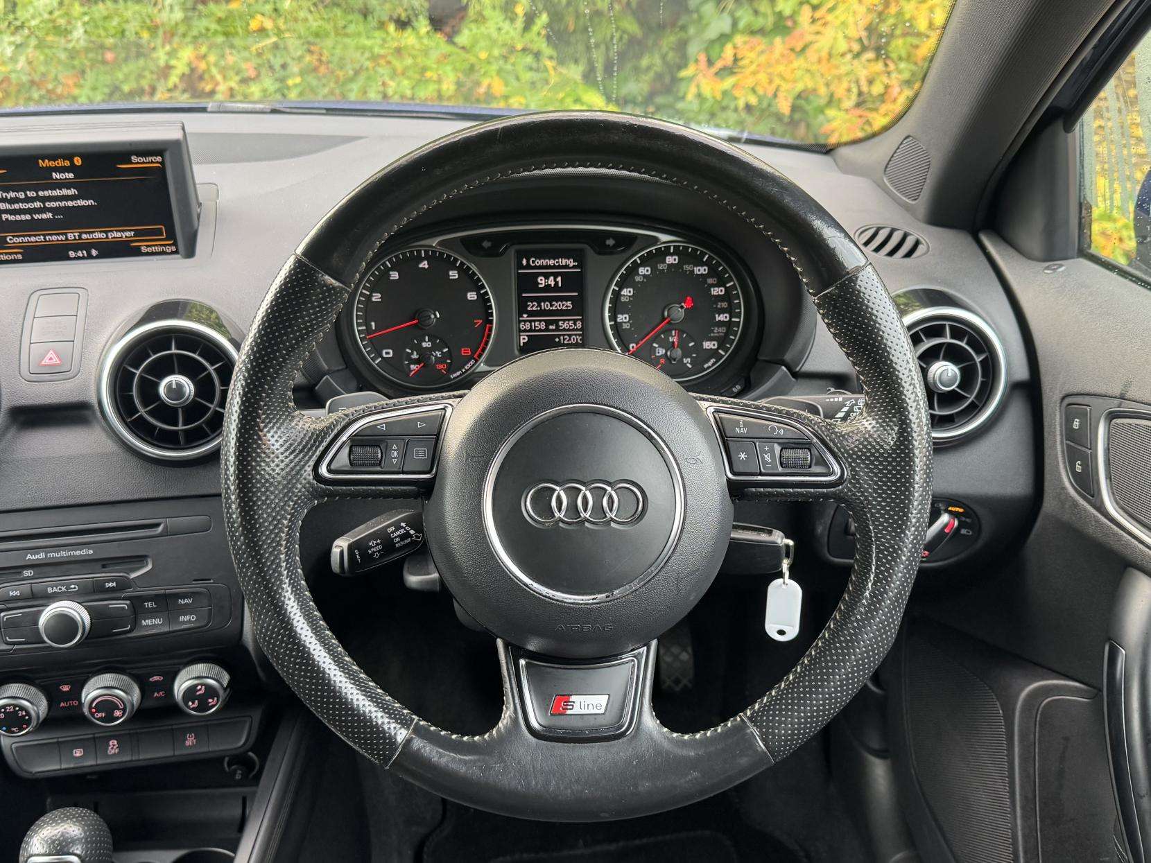 2014 AUDI A1 2014 AUDI A1