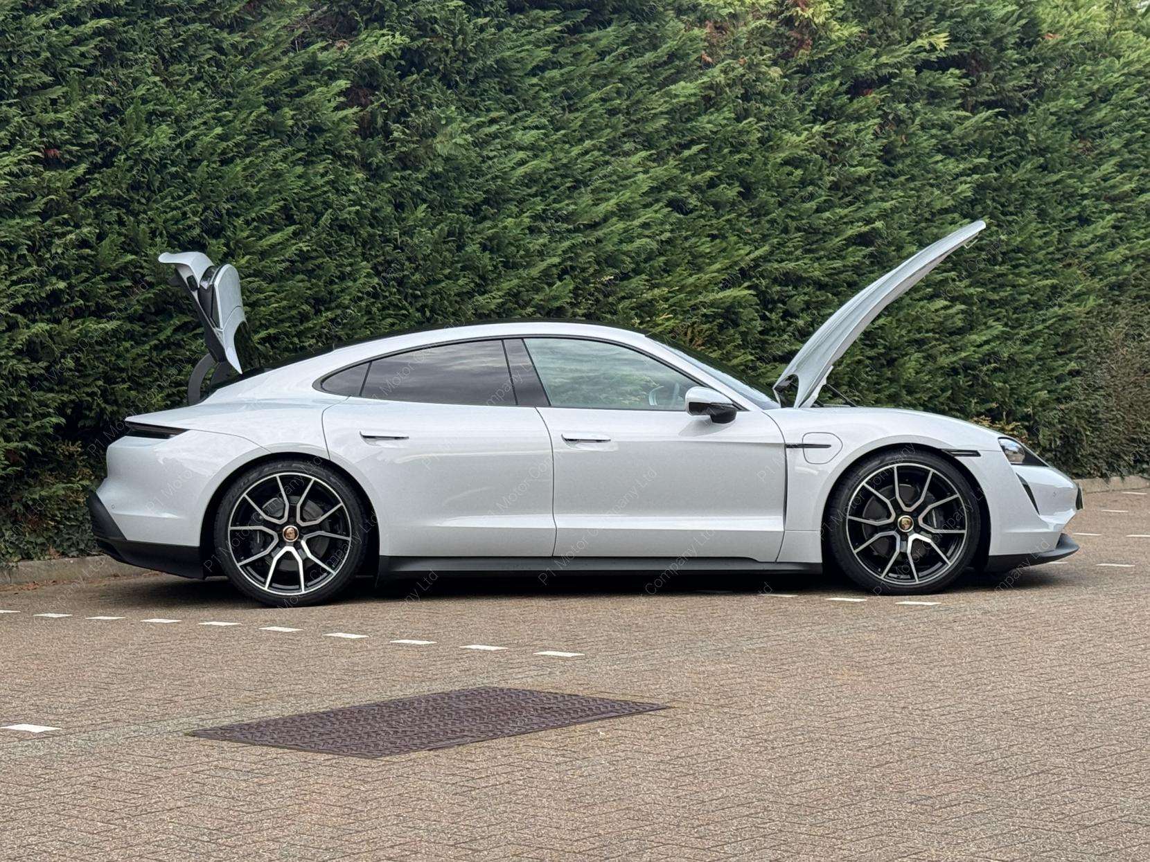 2023 PORSCHE TAYCAN 2023 PORSCHE TAYCAN