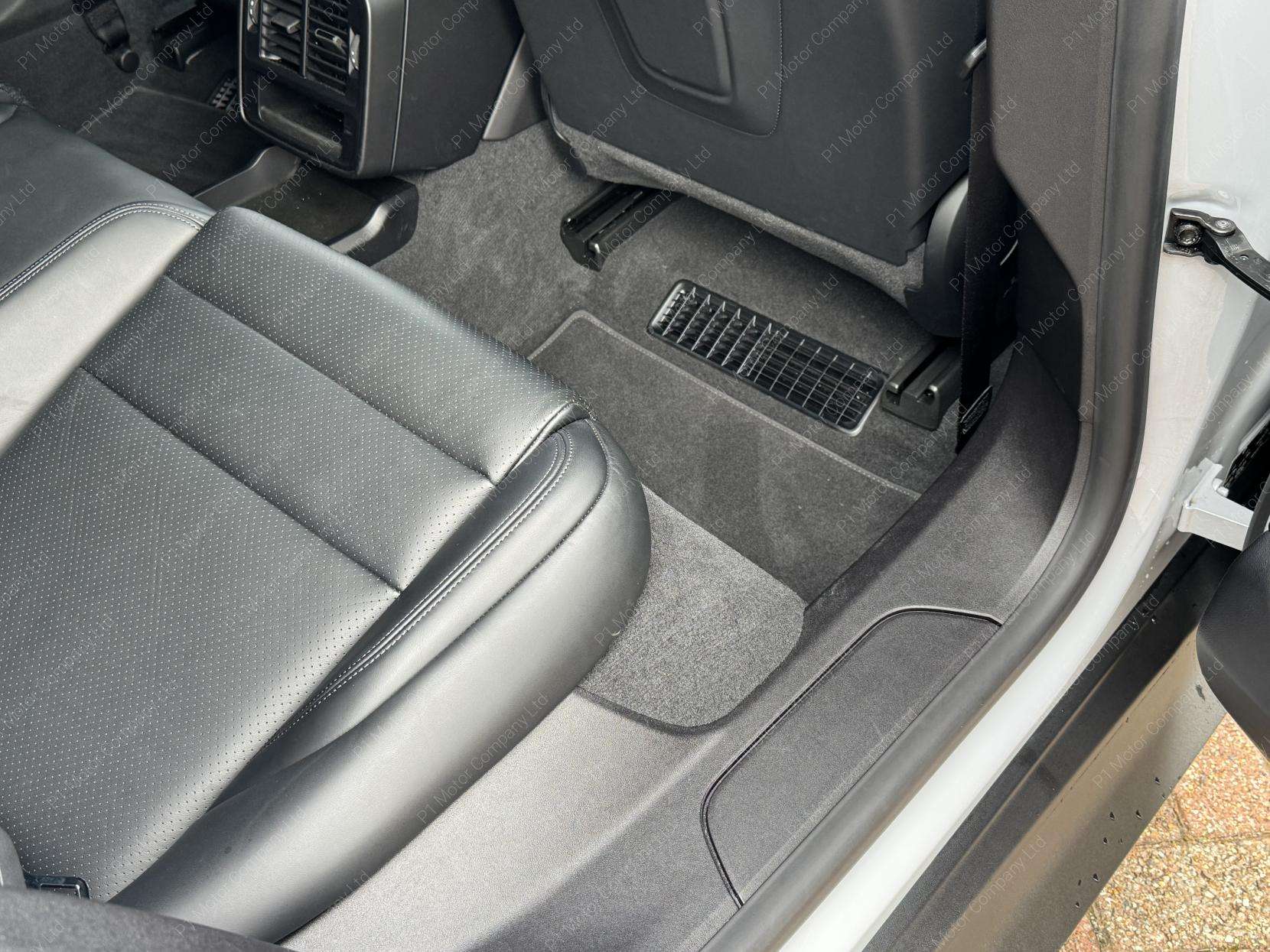 2023 PORSCHE TAYCAN 2023 PORSCHE TAYCAN