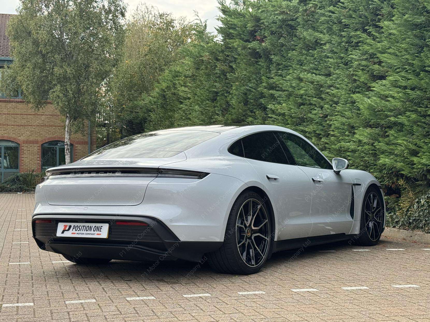 2023 PORSCHE TAYCAN 2023 PORSCHE TAYCAN