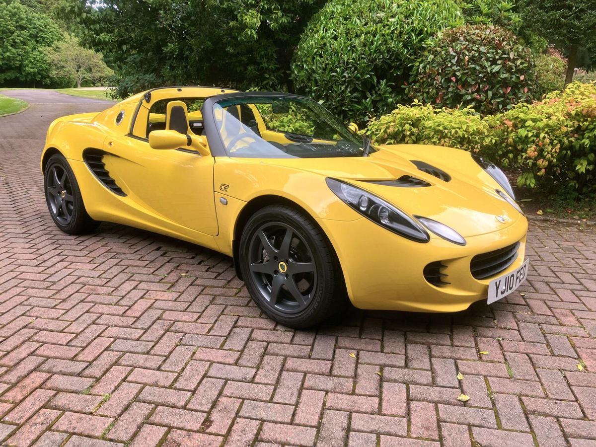 Check out this Lotus Elise 2010 Petrol Manual