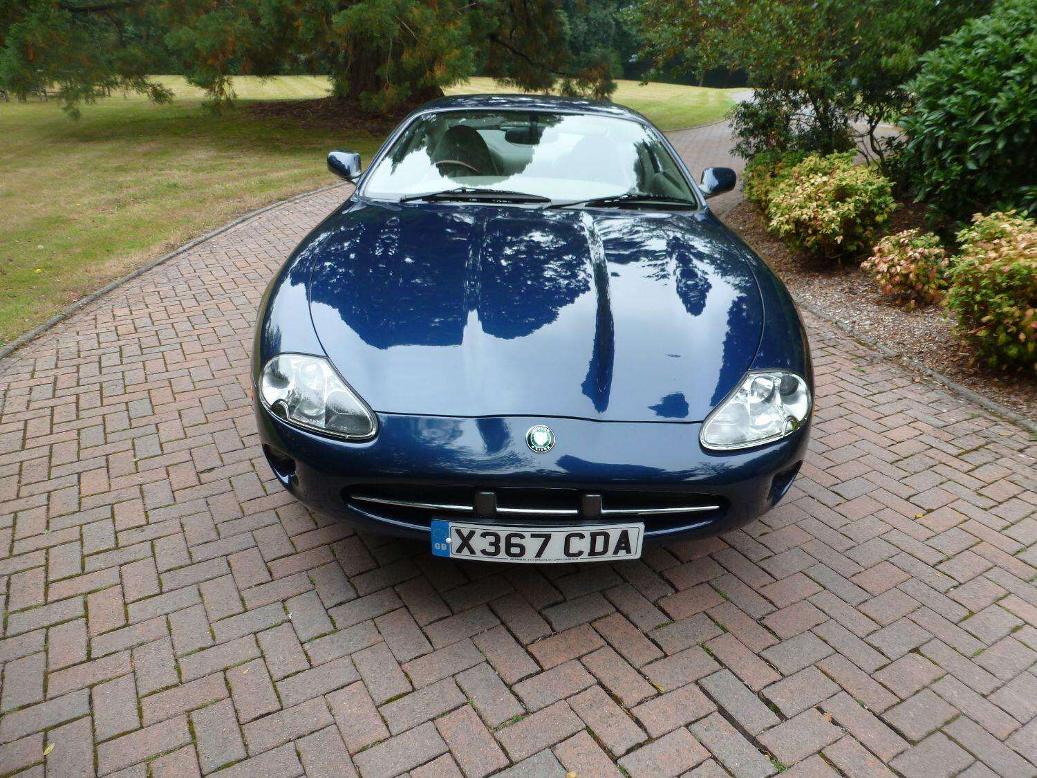 2000 JAGUAR XK8 2000 JAGUAR XK8
