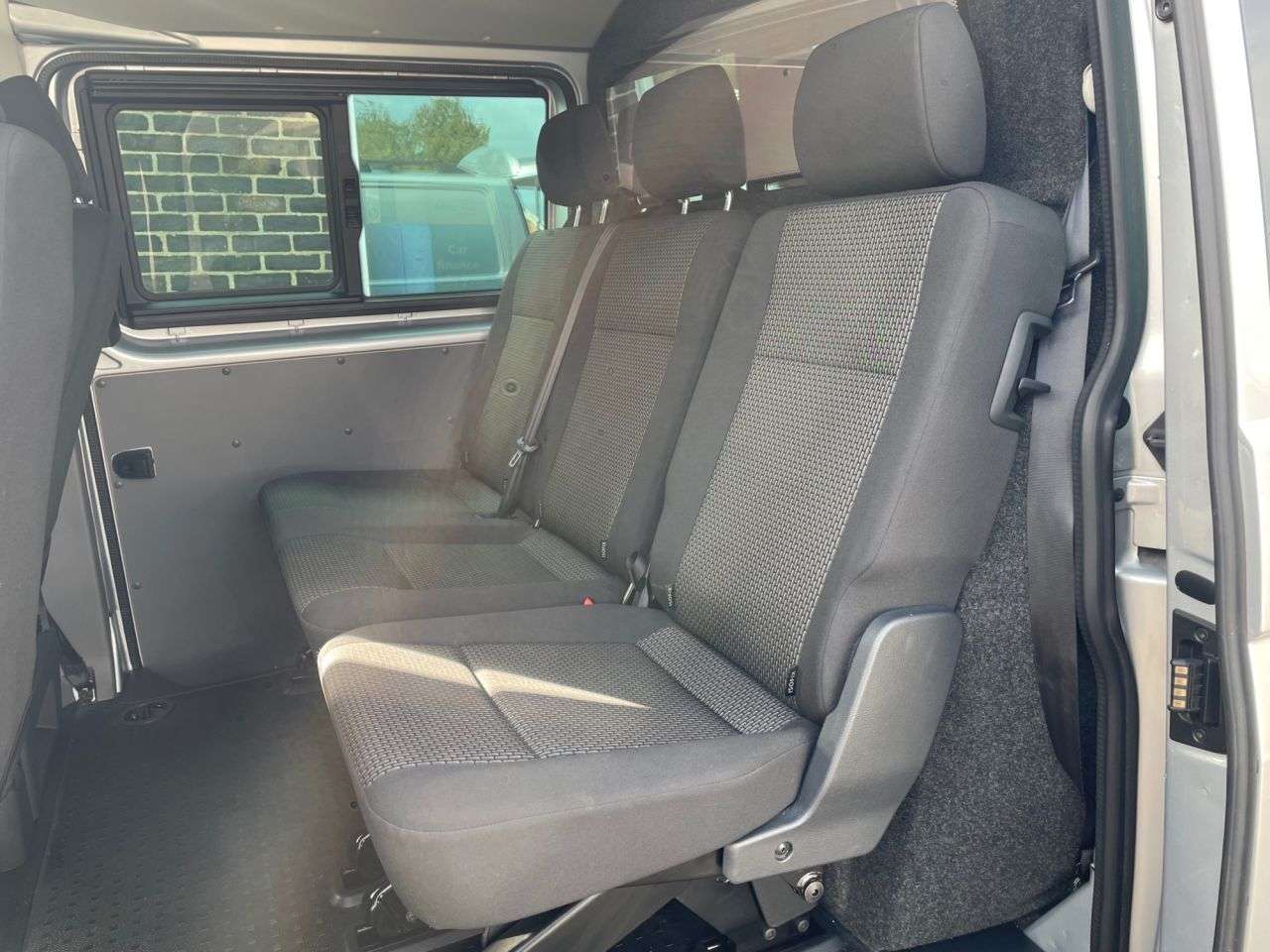 2021 VOLKSWAGEN TRANSPORTER T32 TDI KOMBI HIGHLINE 4 MOTION 2021 VOLKSWAGEN TRANSPORTER T32 TDI KOMBI HIGHLINE 4 MOTION