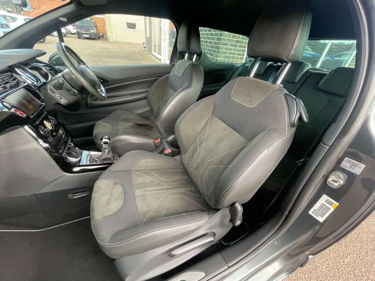 2016 DS AUTOMOBILES DS 3 2016 DS AUTOMOBILES DS 3