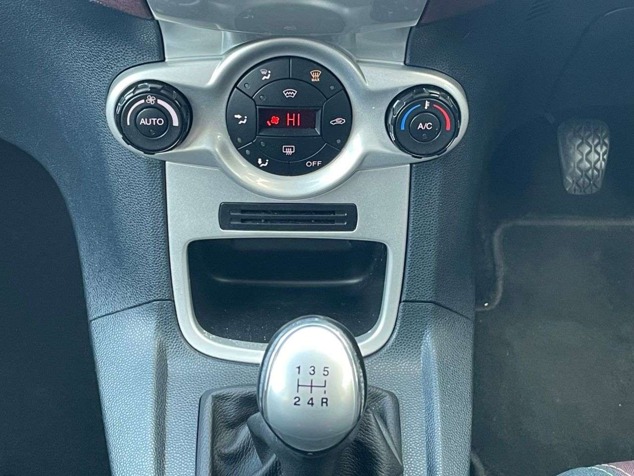 2010 FORD FIESTA 2010 FORD FIESTA