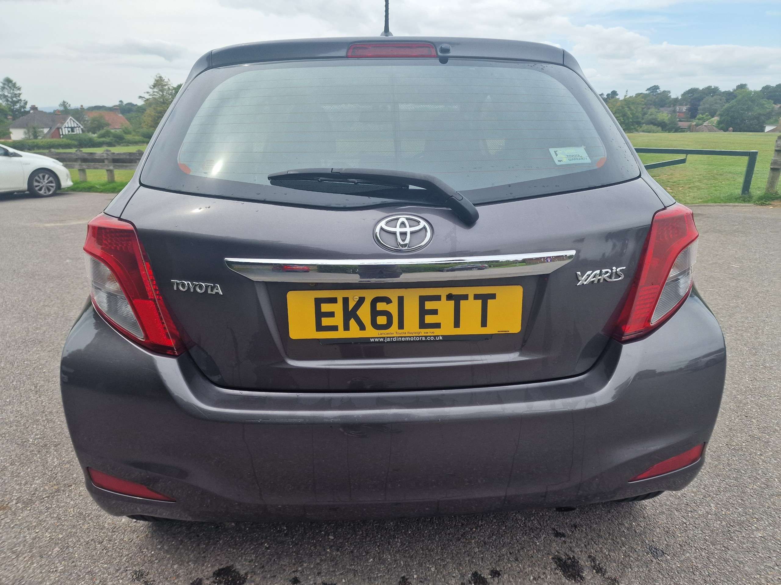 2011 TOYOTA YARIS 2011 TOYOTA YARIS