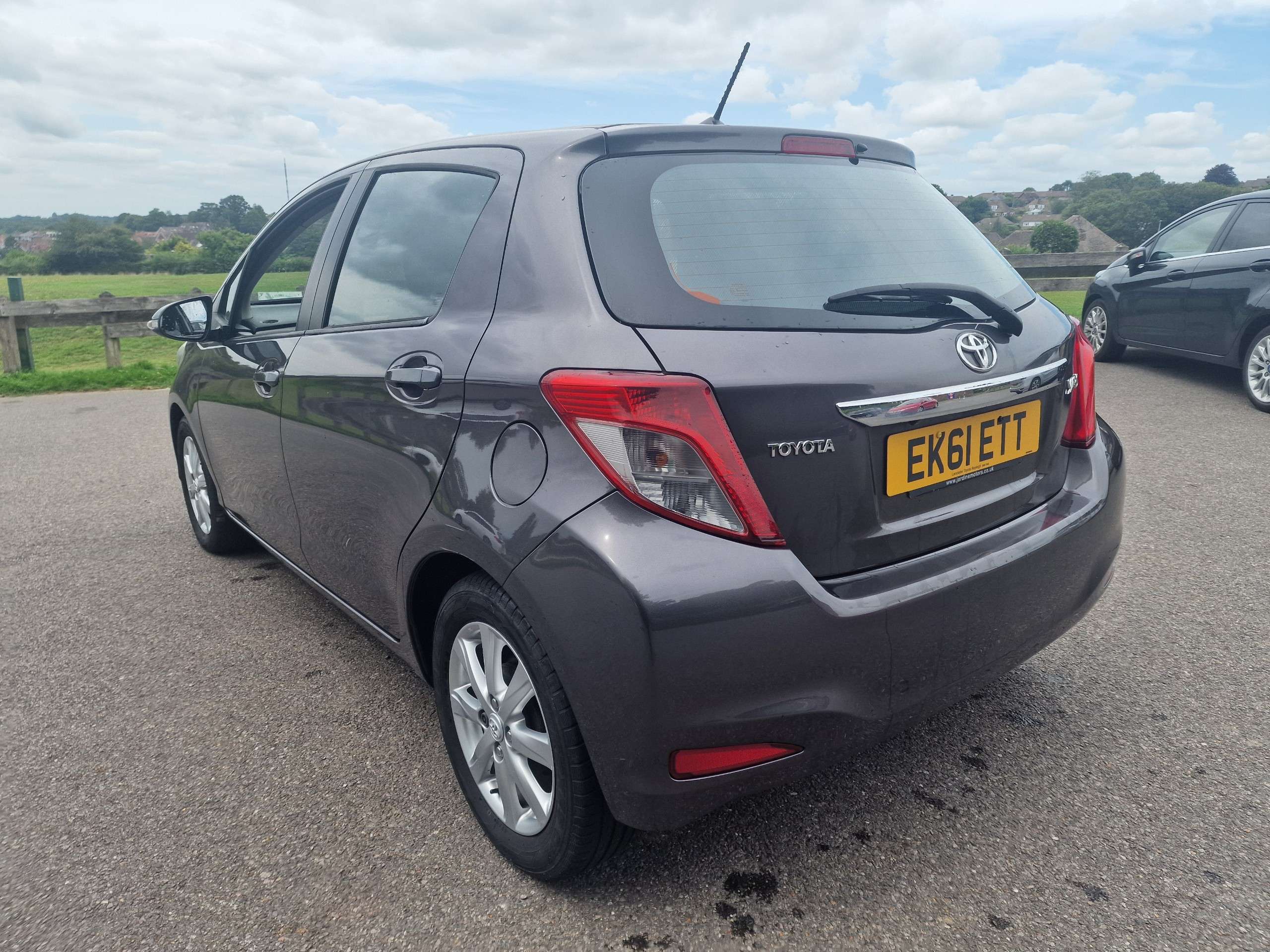 2011 TOYOTA YARIS 2011 TOYOTA YARIS