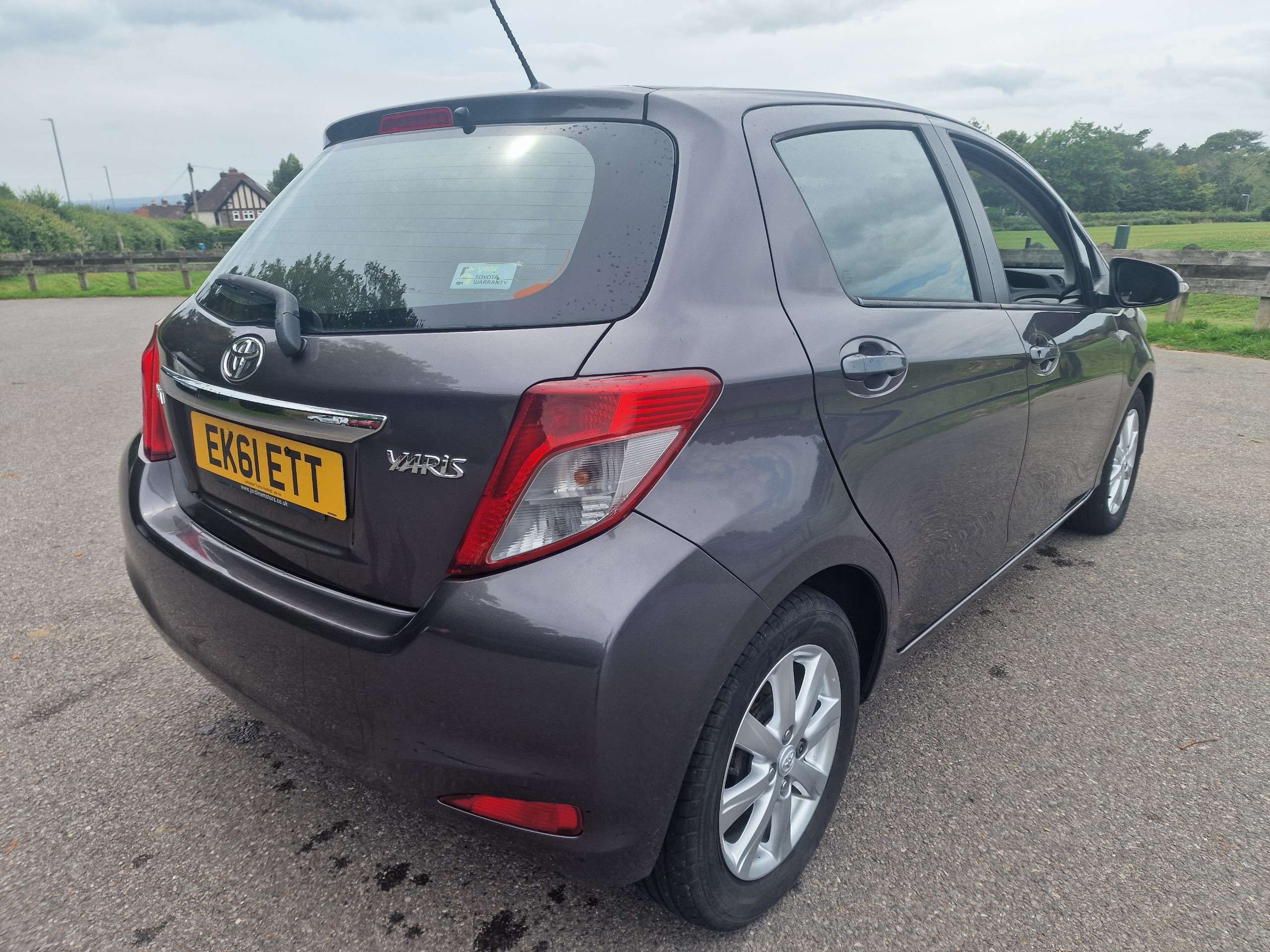 2011 TOYOTA YARIS 2011 TOYOTA YARIS