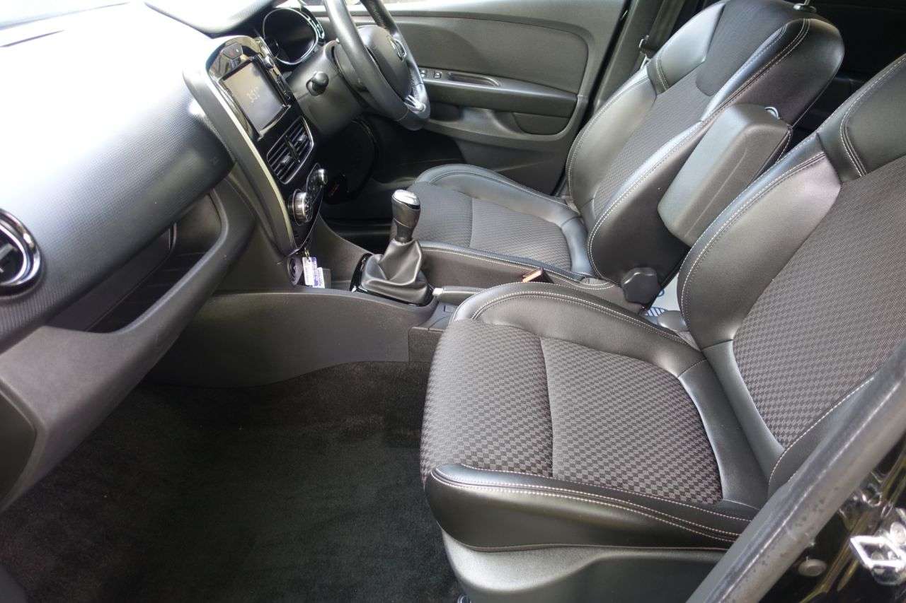 2018 RENAULT CLIO 2018 RENAULT CLIO