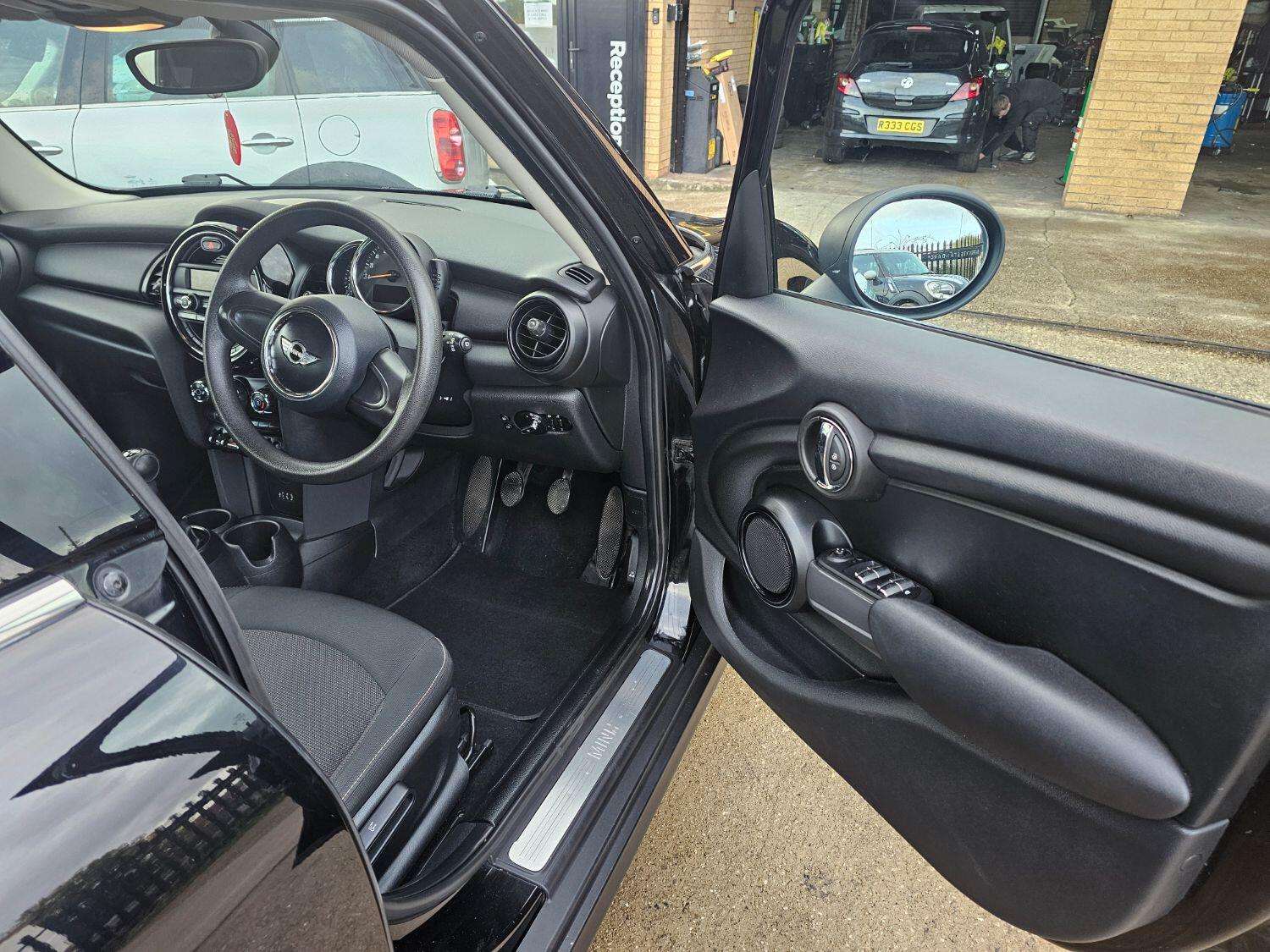 2017 MINI HATCH 2017 MINI HATCH