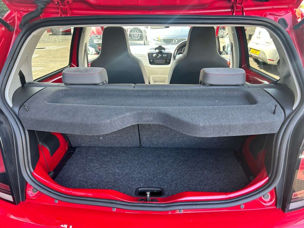 2019 VOLKSWAGEN UP! 2019 VOLKSWAGEN UP!