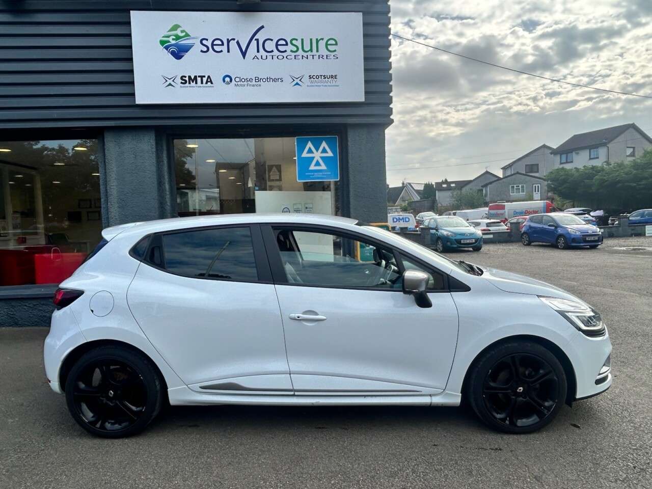 2018 RENAULT CLIO 2018 RENAULT CLIO