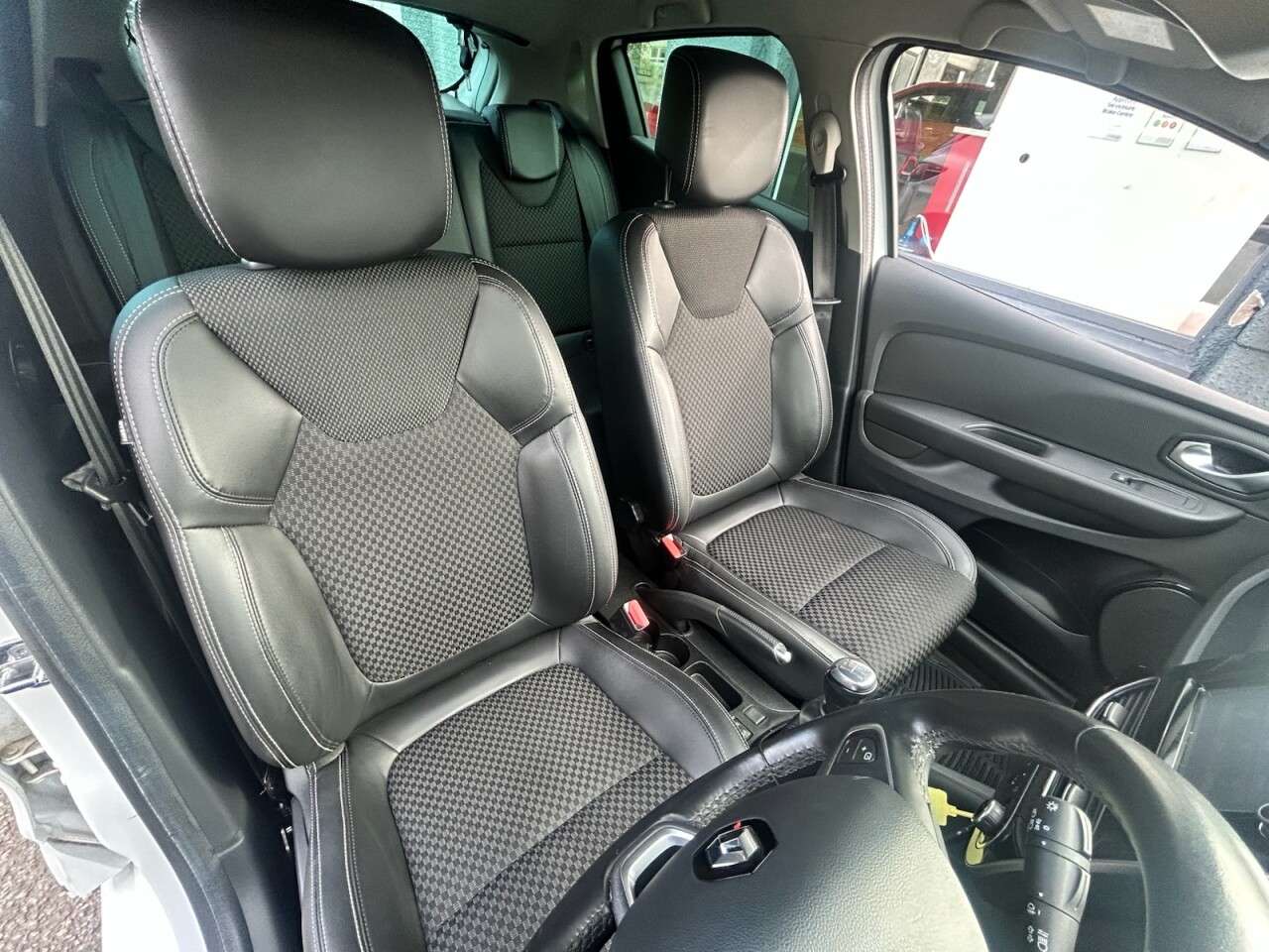 2018 RENAULT CLIO 2018 RENAULT CLIO