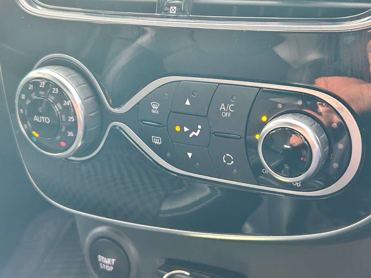 2018 RENAULT CLIO 2018 RENAULT CLIO