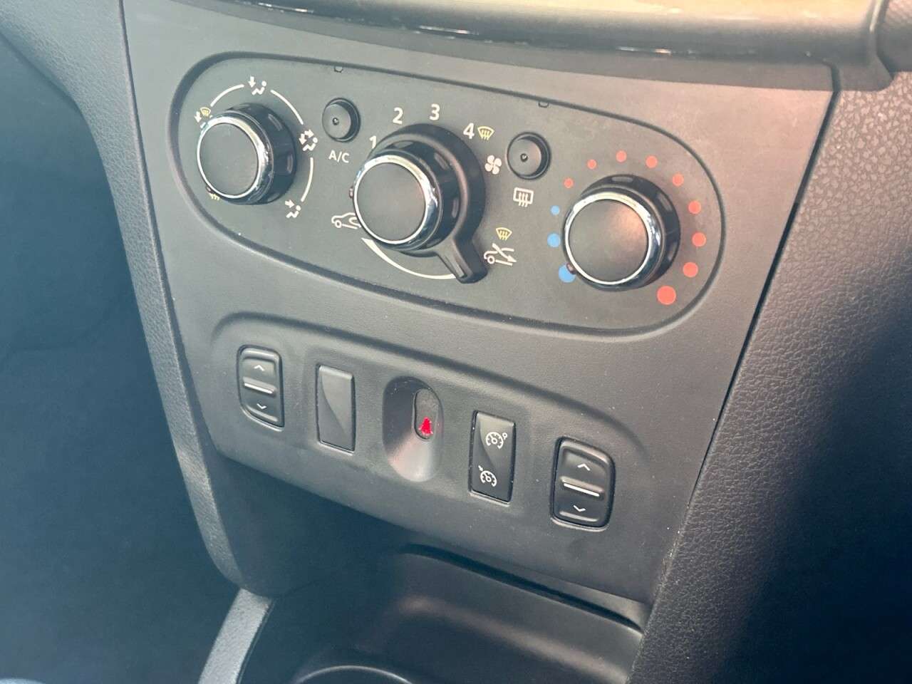 2016 DACIA LOGAN MCV 2016 DACIA LOGAN MCV