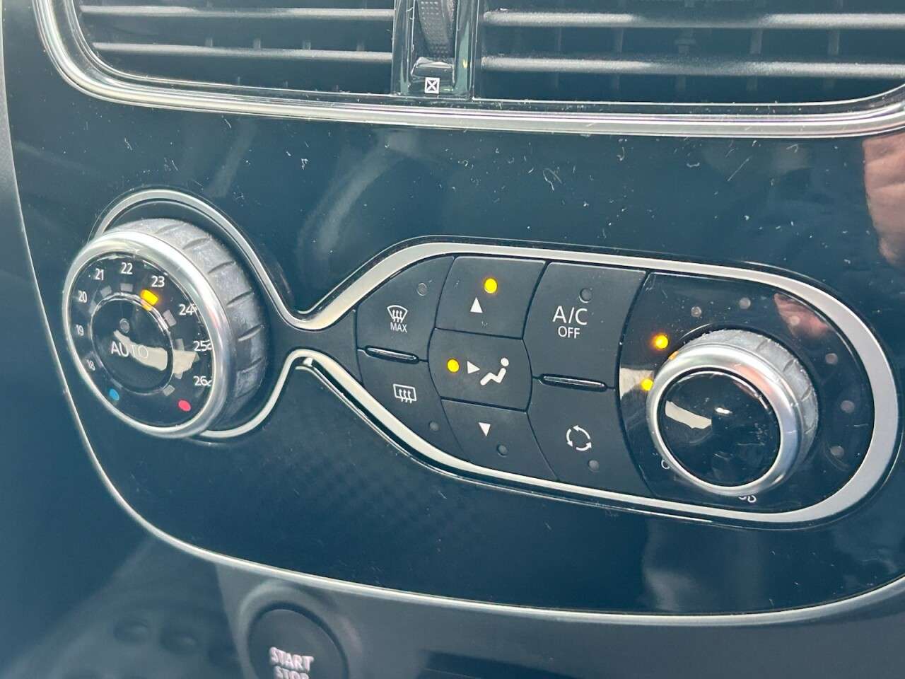 2018 RENAULT CLIO 2018 RENAULT CLIO