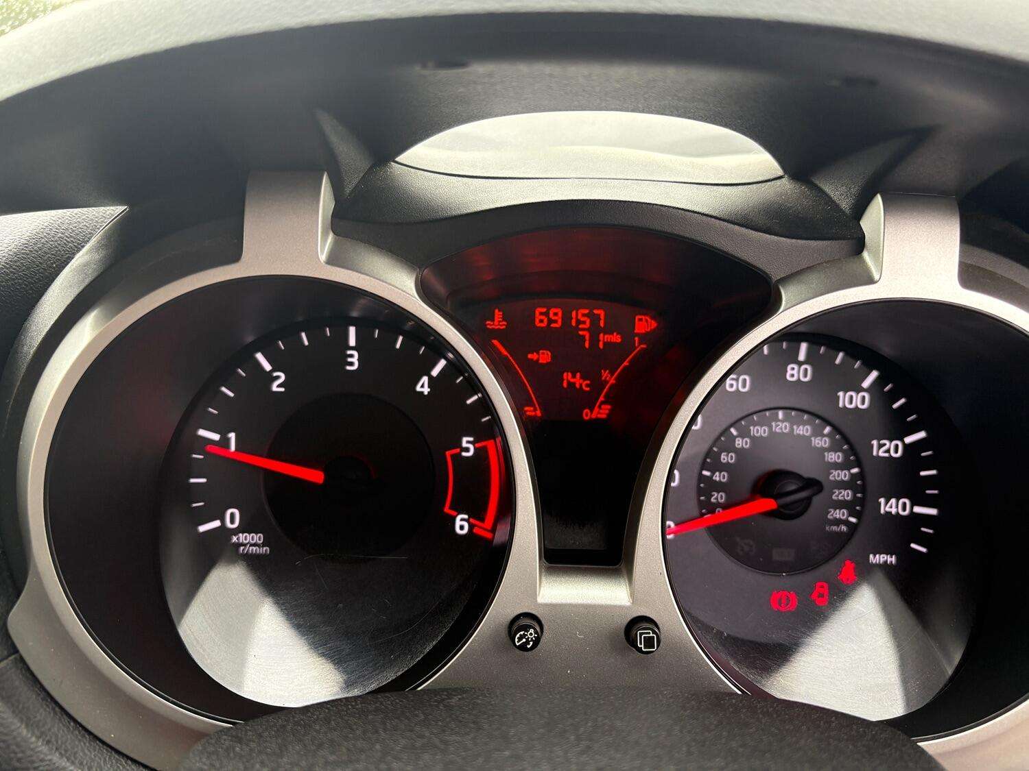 2011 NISSAN JUKE 2011 NISSAN JUKE