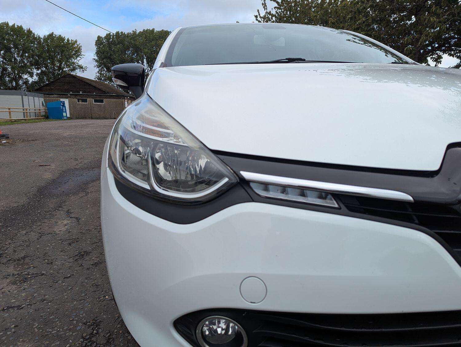 2015 RENAULT CLIO 2015 RENAULT CLIO
