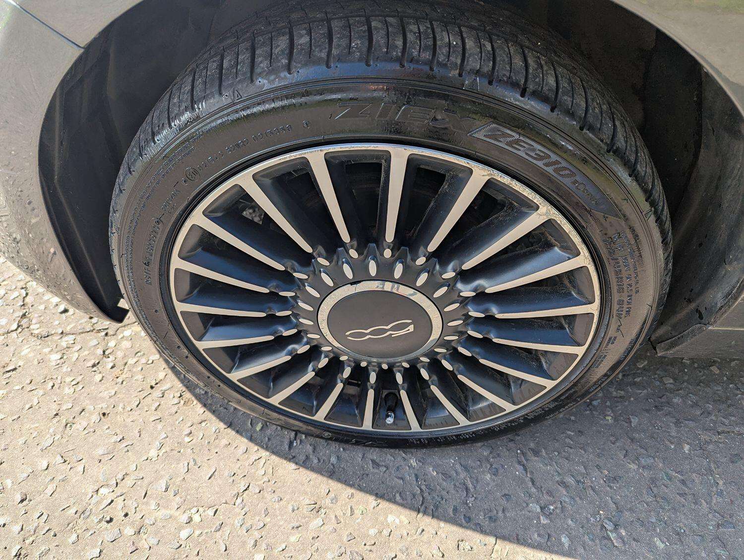 2017 FIAT 500 2017 FIAT 500